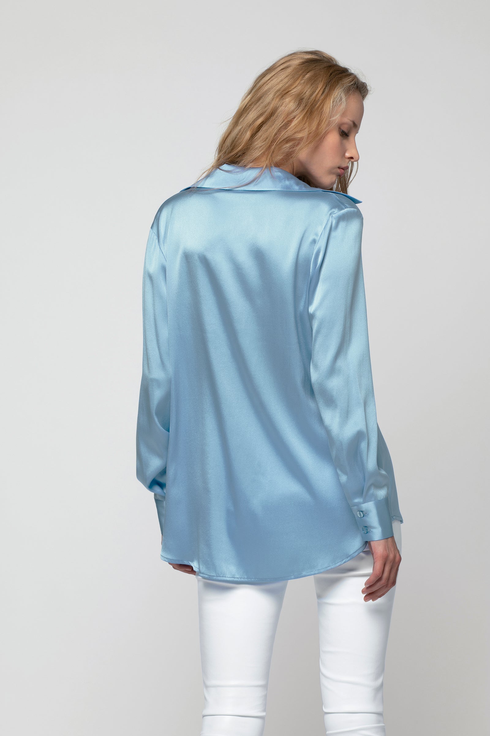 Chemise Levy bleu ciel en soie mode femme luxe