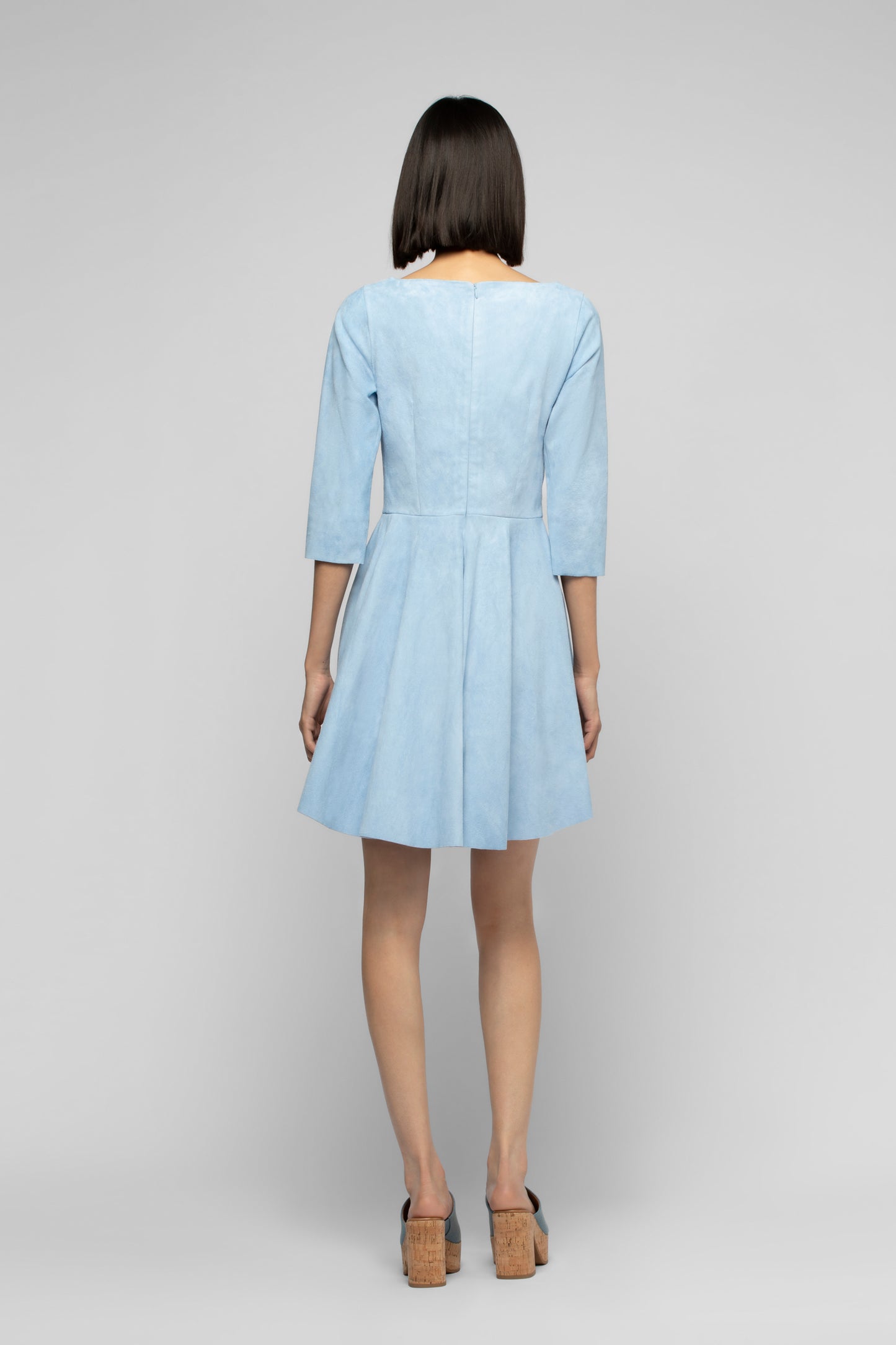 Robe Raida bleu ciel en daim mode femme luxe