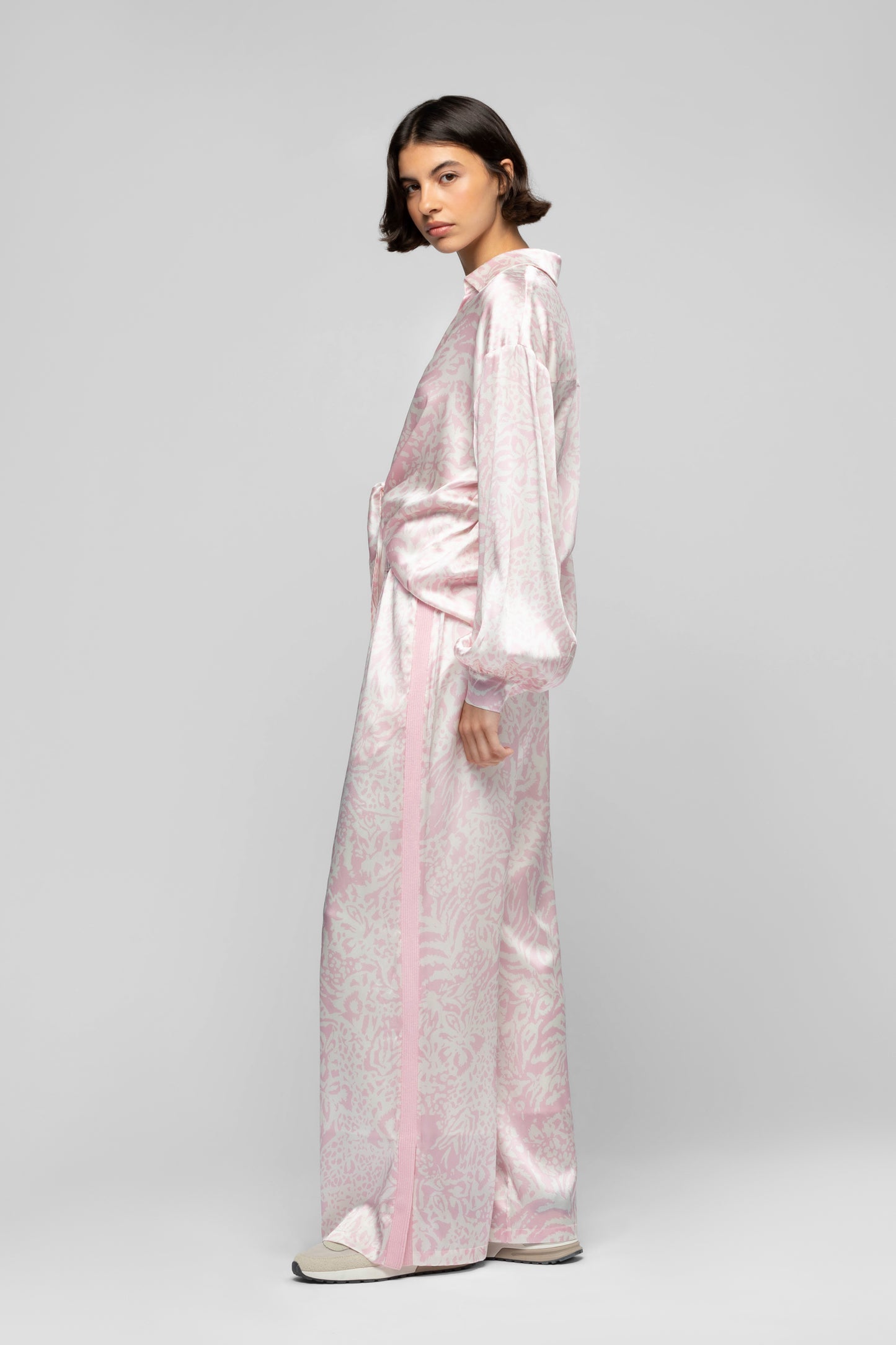 Blouse Taeva léopard rose en soie mode femme luxe