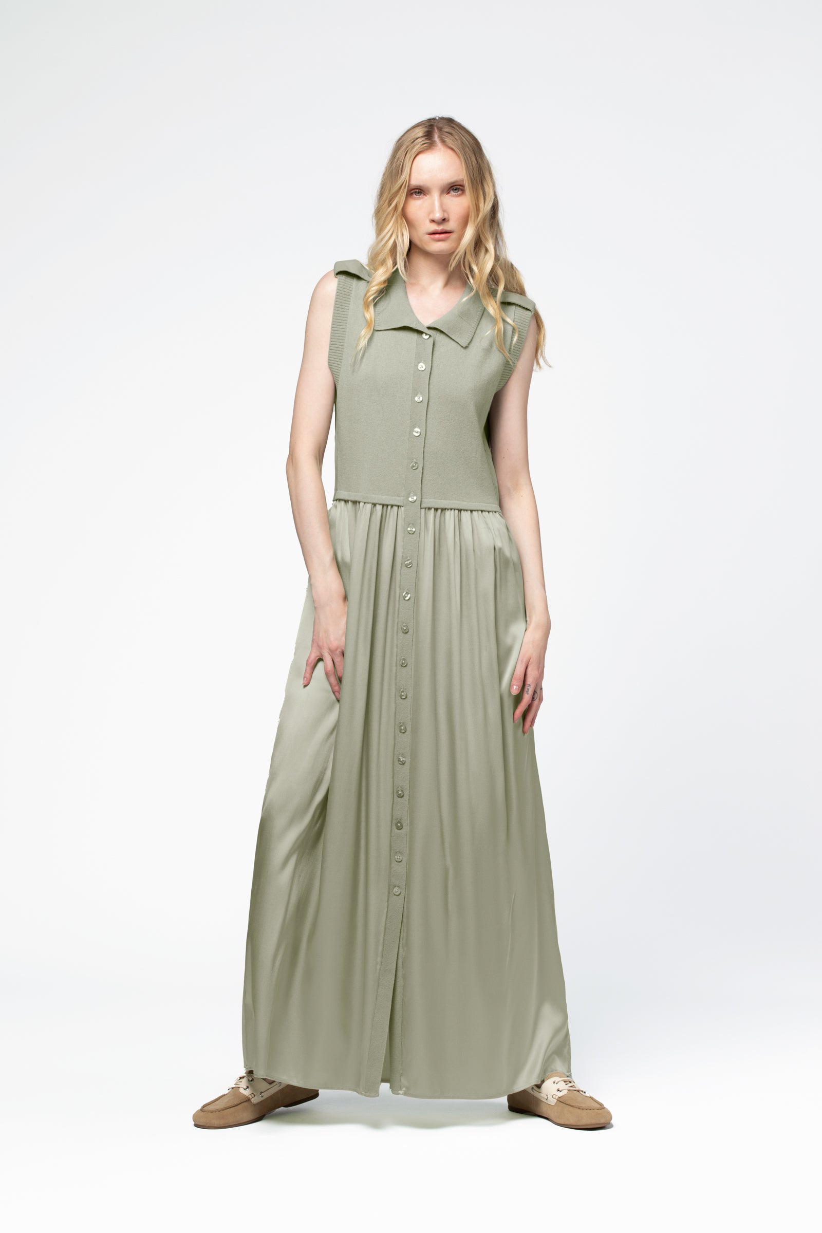 Long two-tone dress with knit top and khaki green pleated silk skirt | Women's Luxury Fashion Maxemoi Long two-tone dress with knit top and khaki green pleated silk skirt | Women's Luxury Fashion Maxemoi