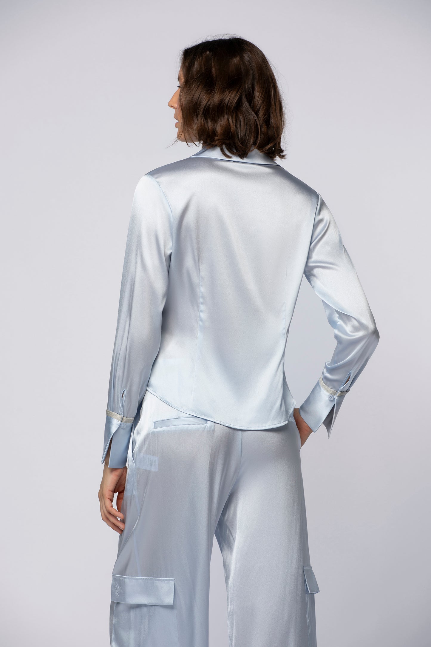 Chemise LAVINA bleu ciel en soie haut de gamme MAX&MOI