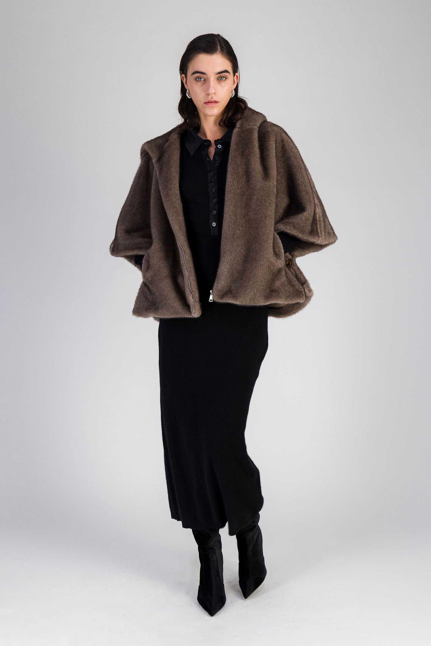VANYSSA cape