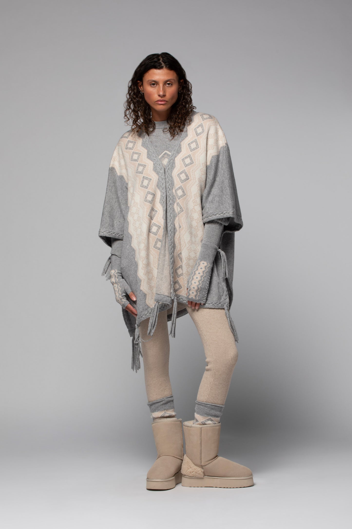PAOLA poncho