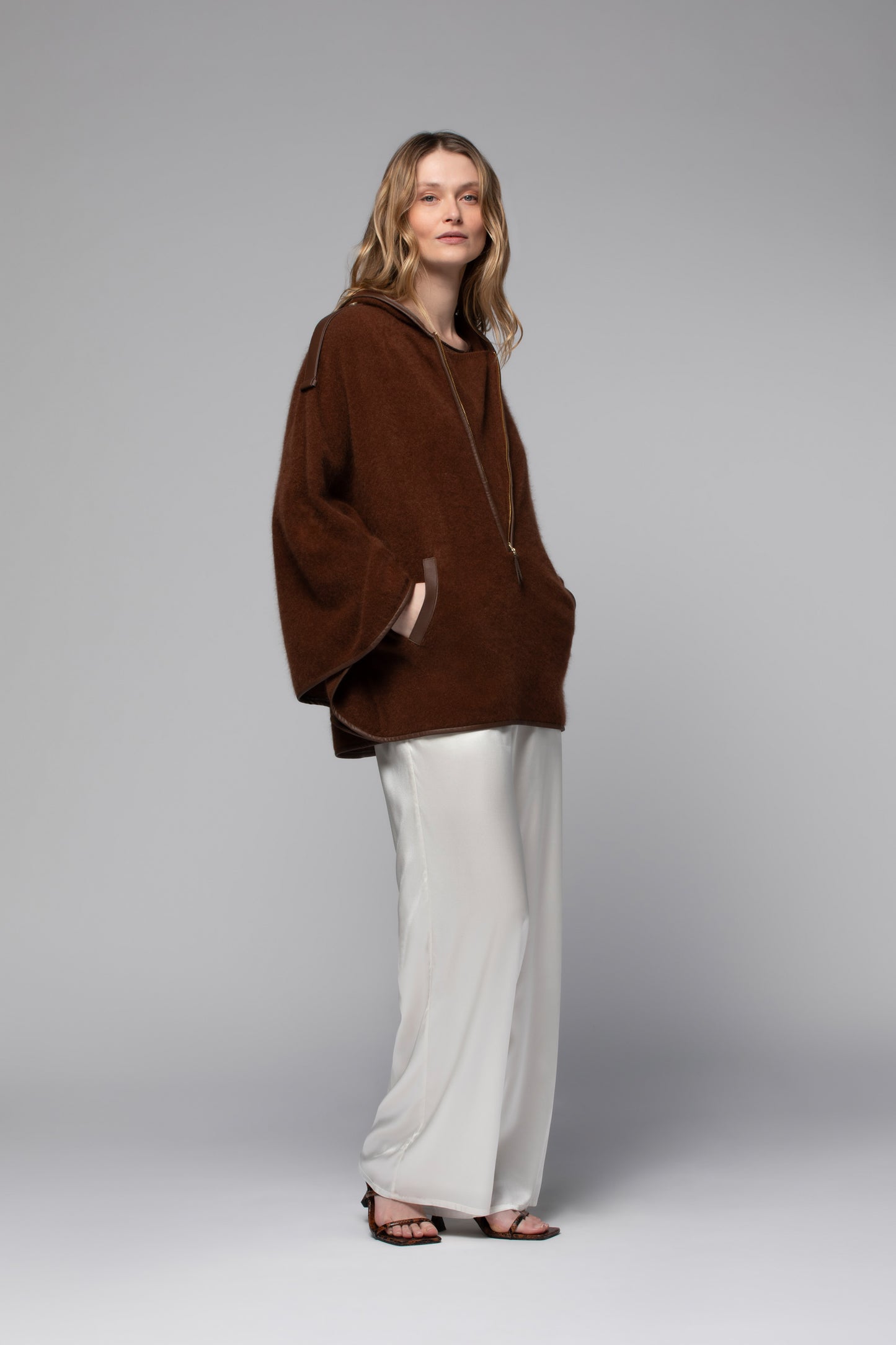 VANDA poncho