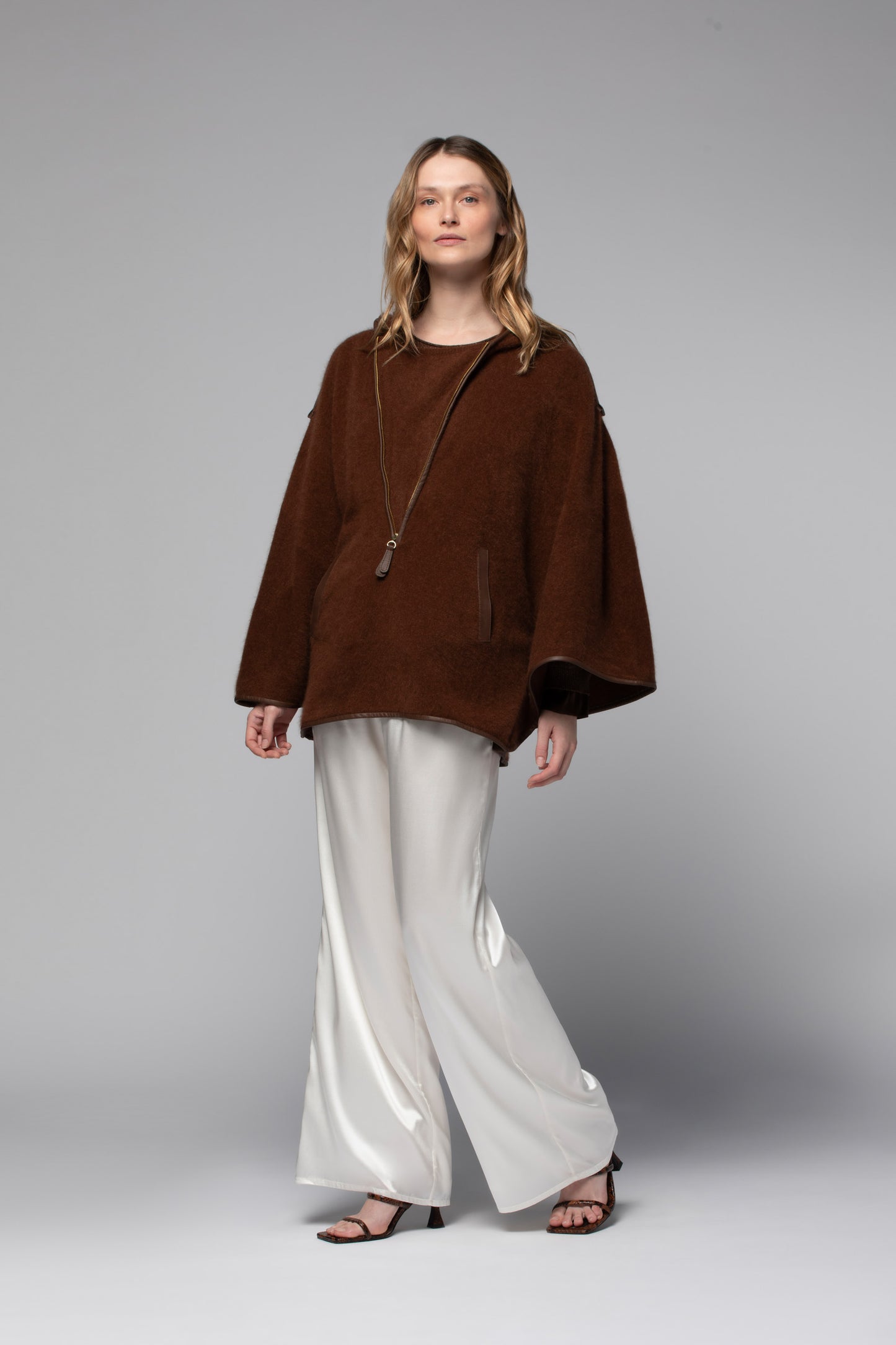 VANDA poncho