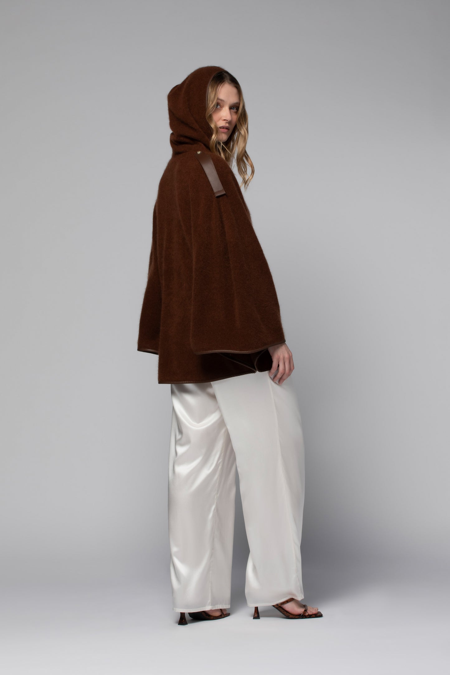 VANDA poncho