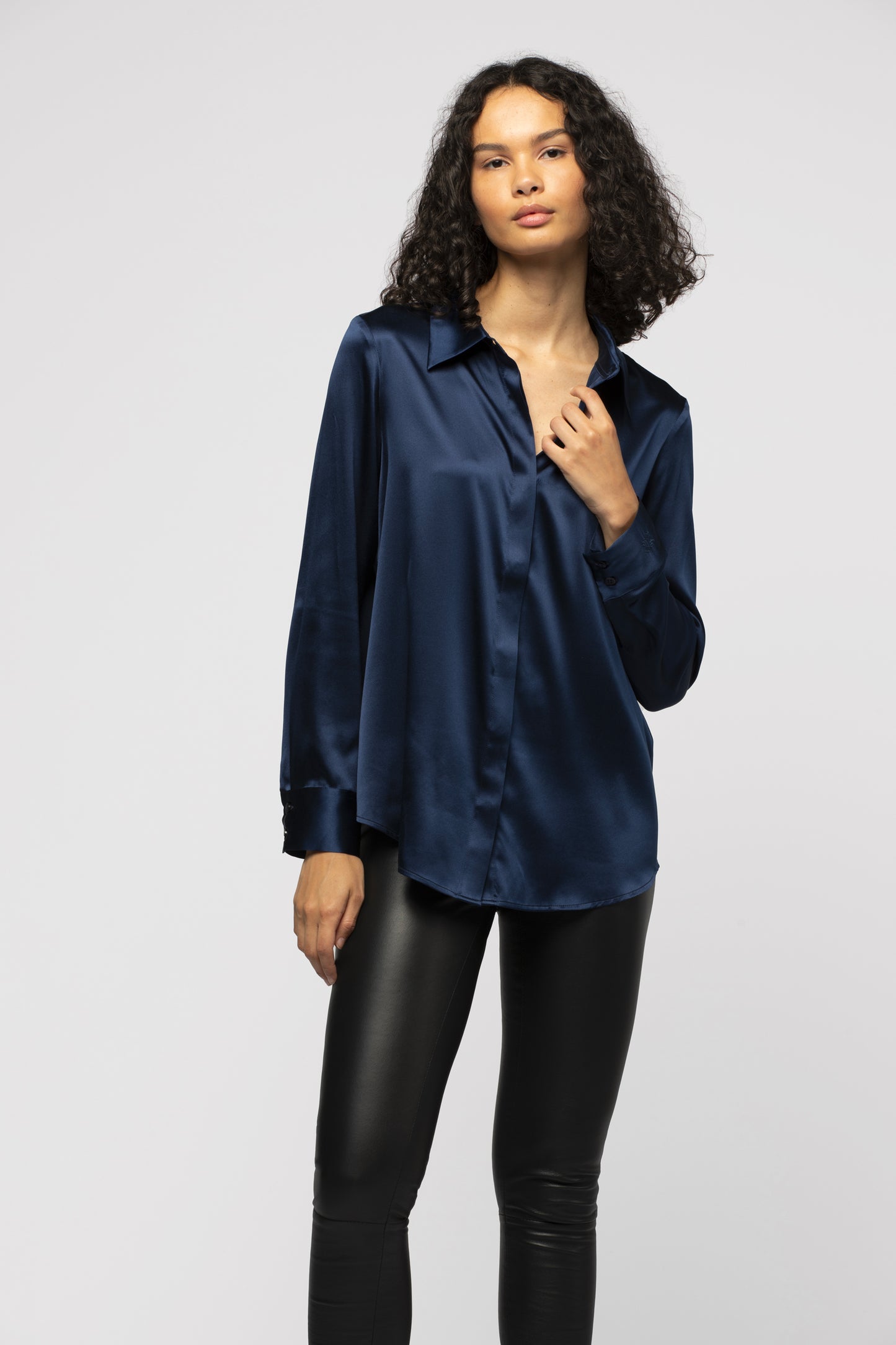 PERLEGGING in lambskin