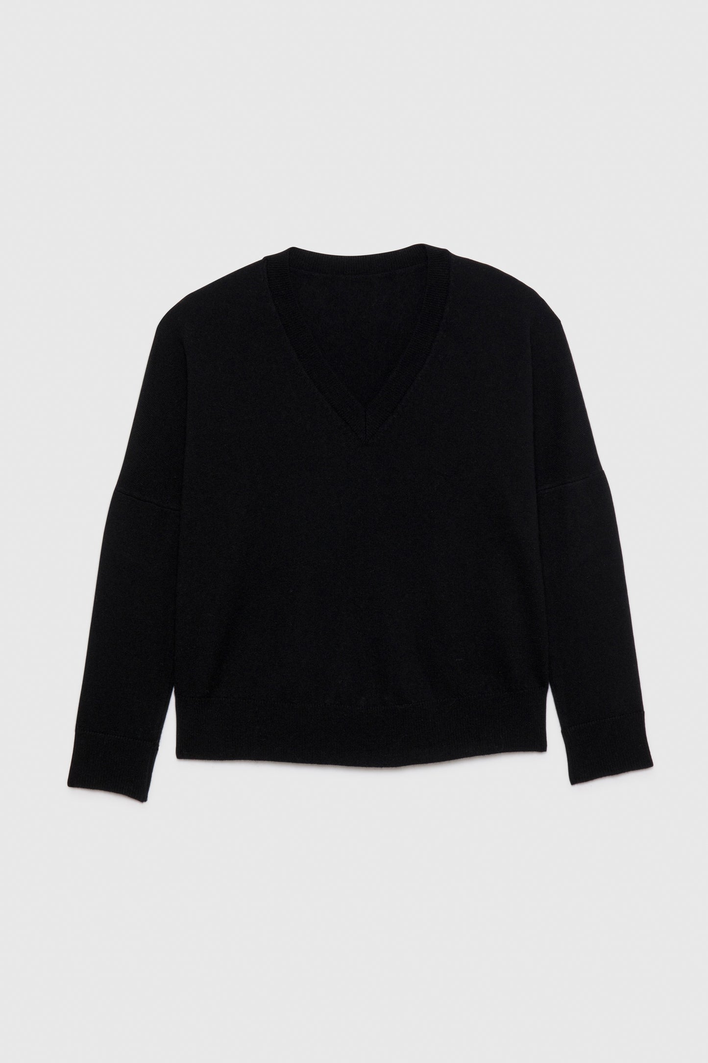 Pull STELLA LOOSE V noir Laine Cachemire haut de gamme femme MAX&MOI
