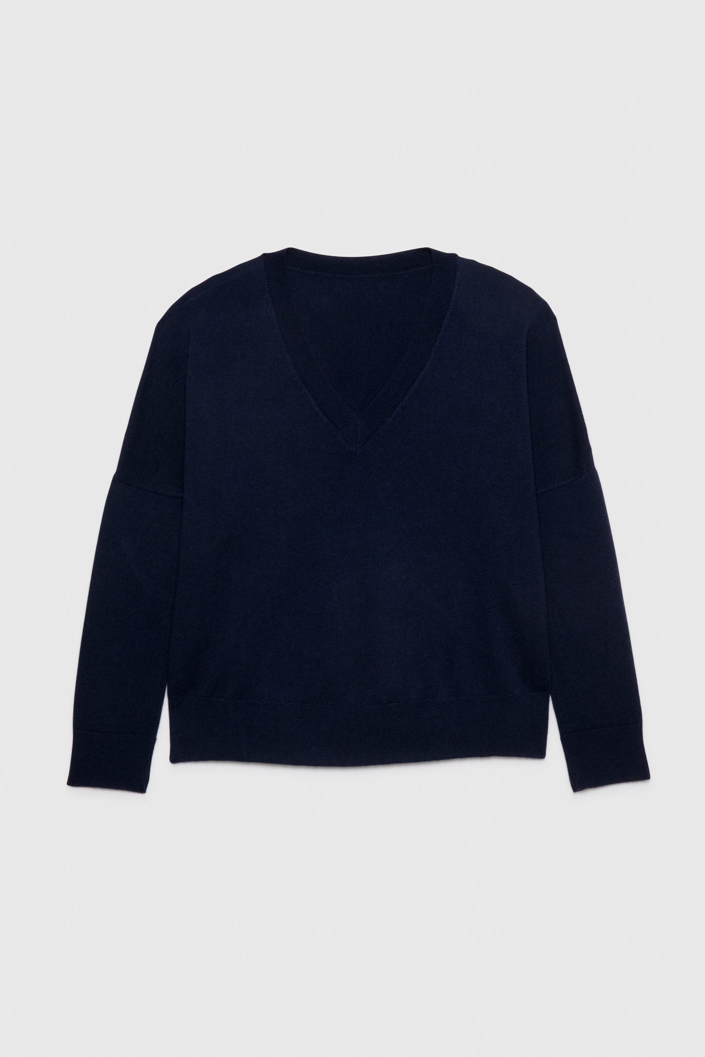 Pull STELLA LOOSE V navy Laine Cachemire haut de gamme femme MAX&MOI