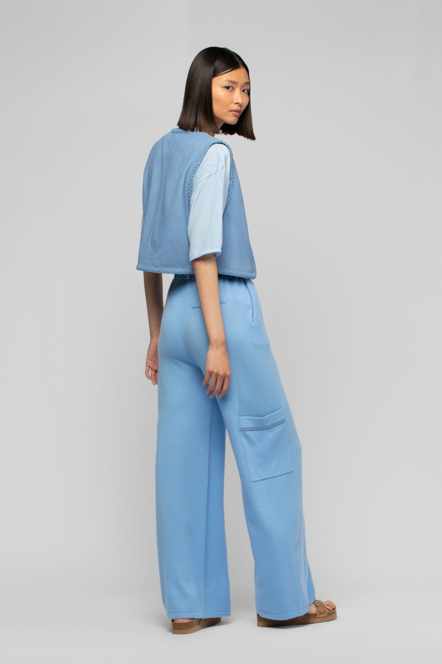 Pantalon Bakela bleu en laine et cachemire mode femme luxe