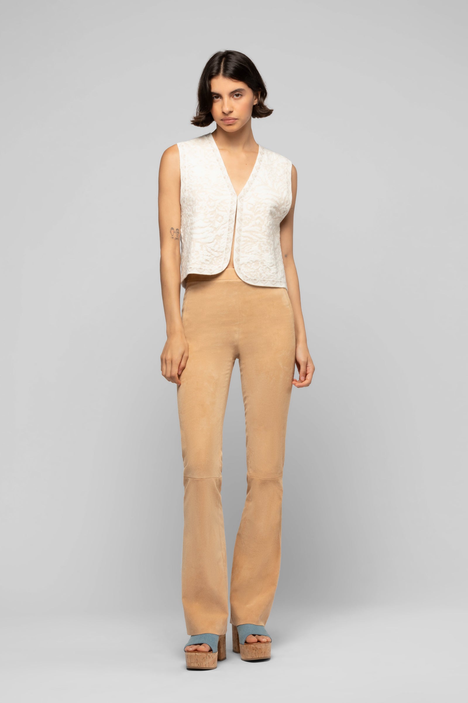 Pantalon Beyina camel en daim mode femme luxe