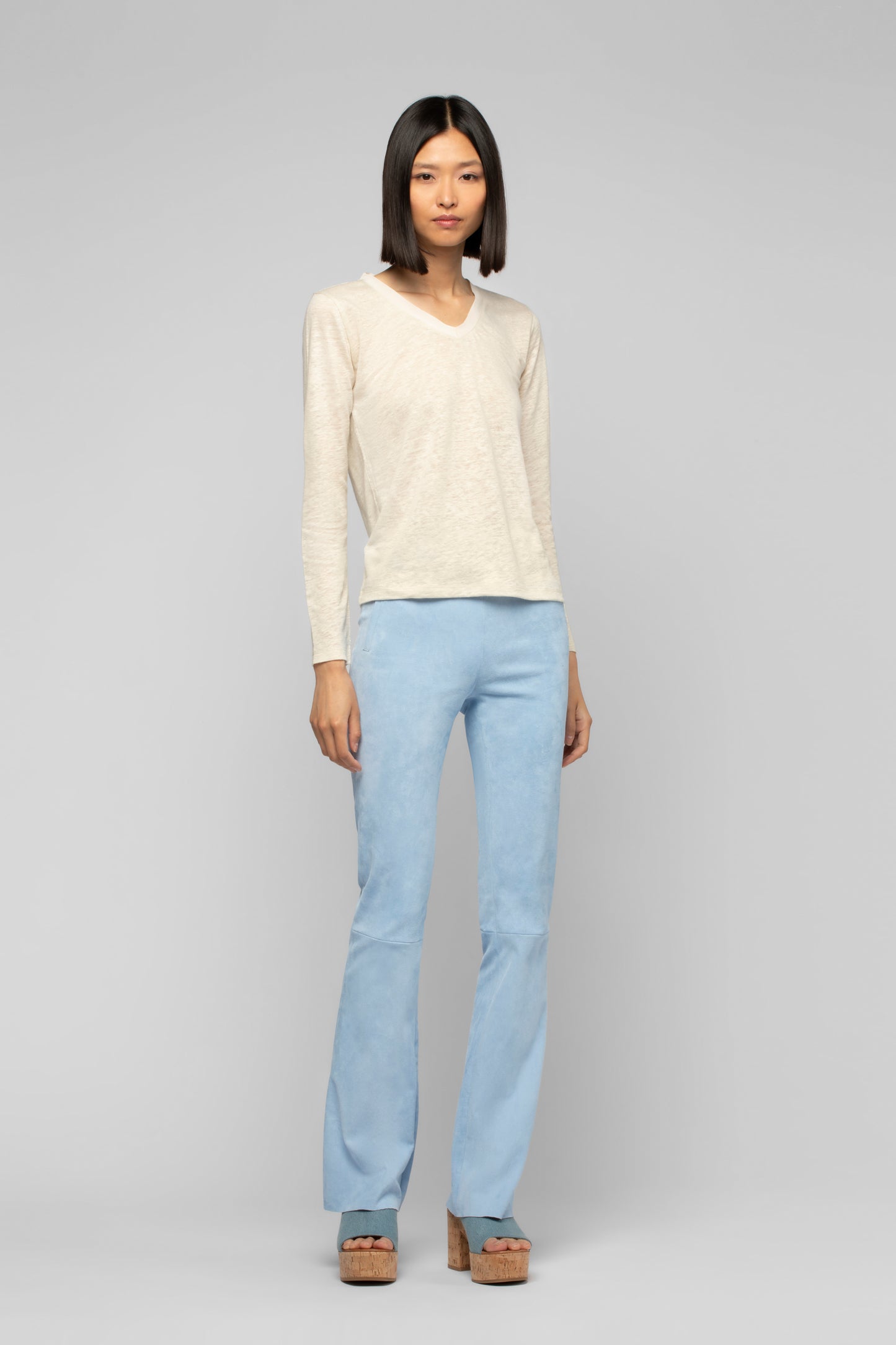 Pantalon Beyina bleu ciel en daim mode femme luxe