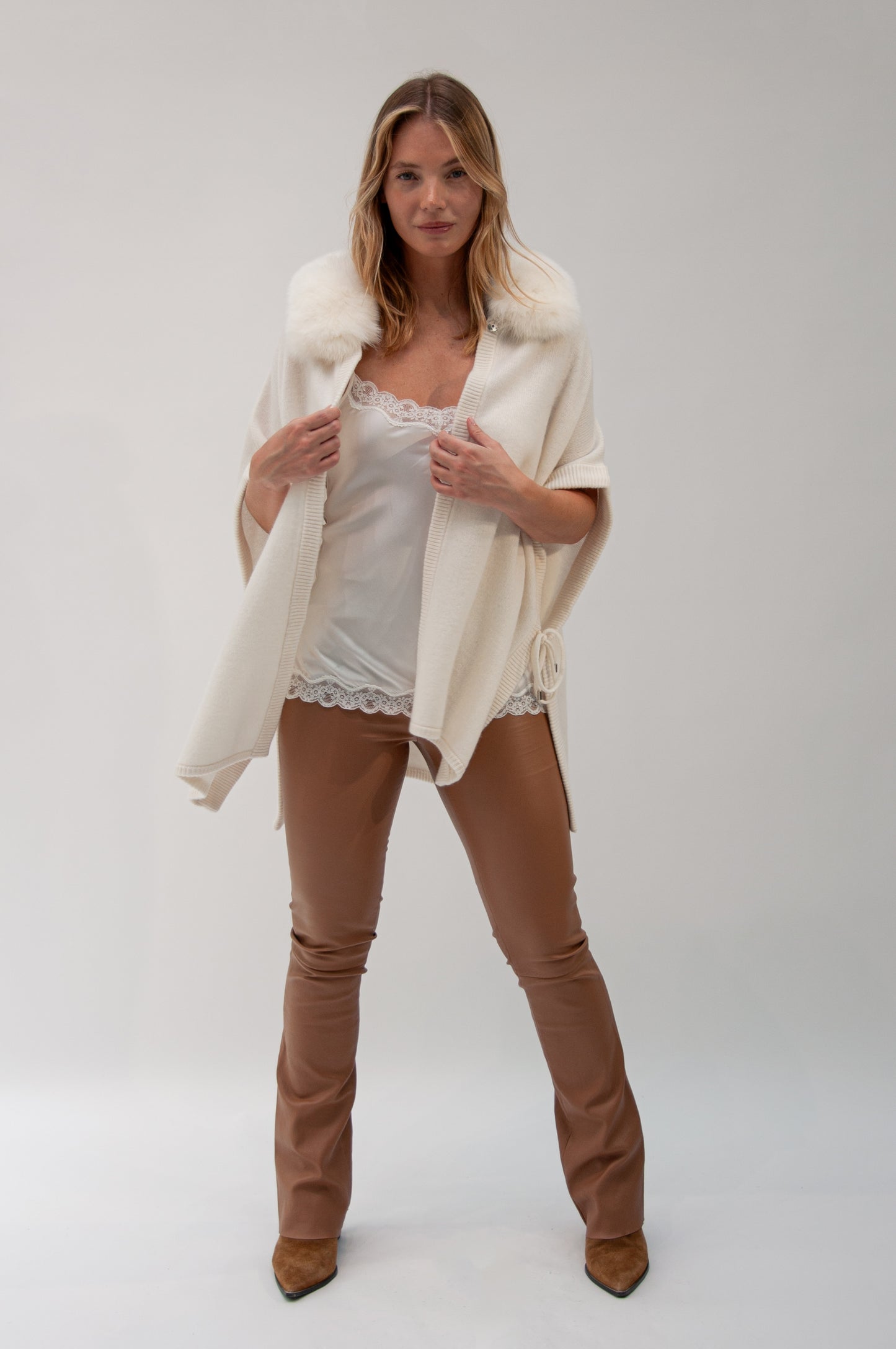 VASILE poncho