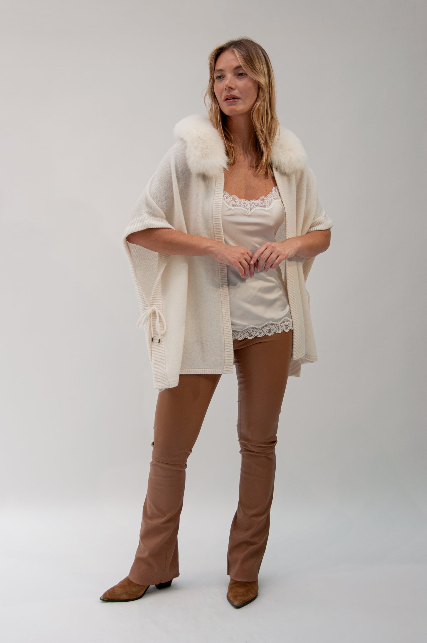 VASILE poncho