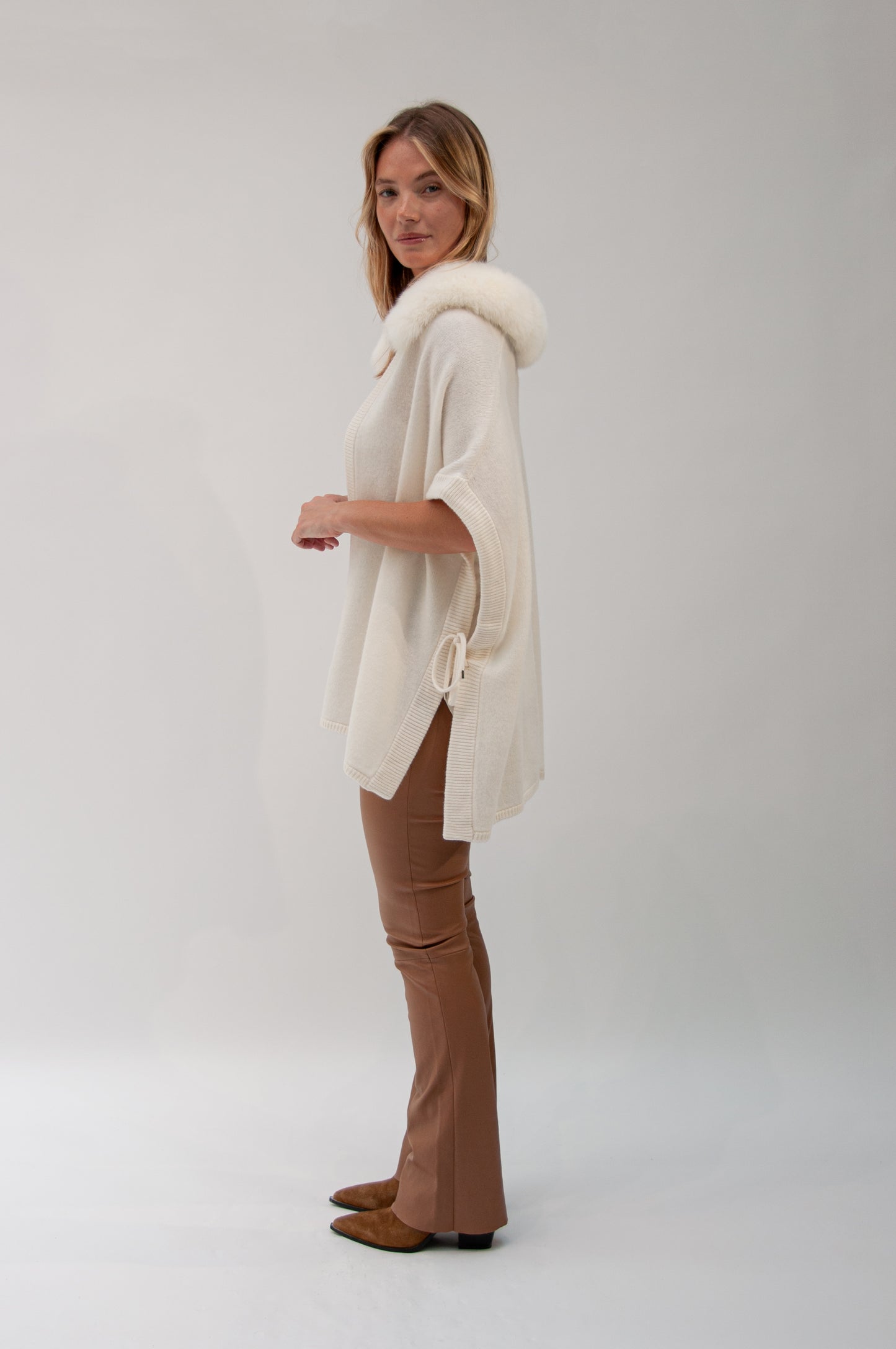 VASILE poncho