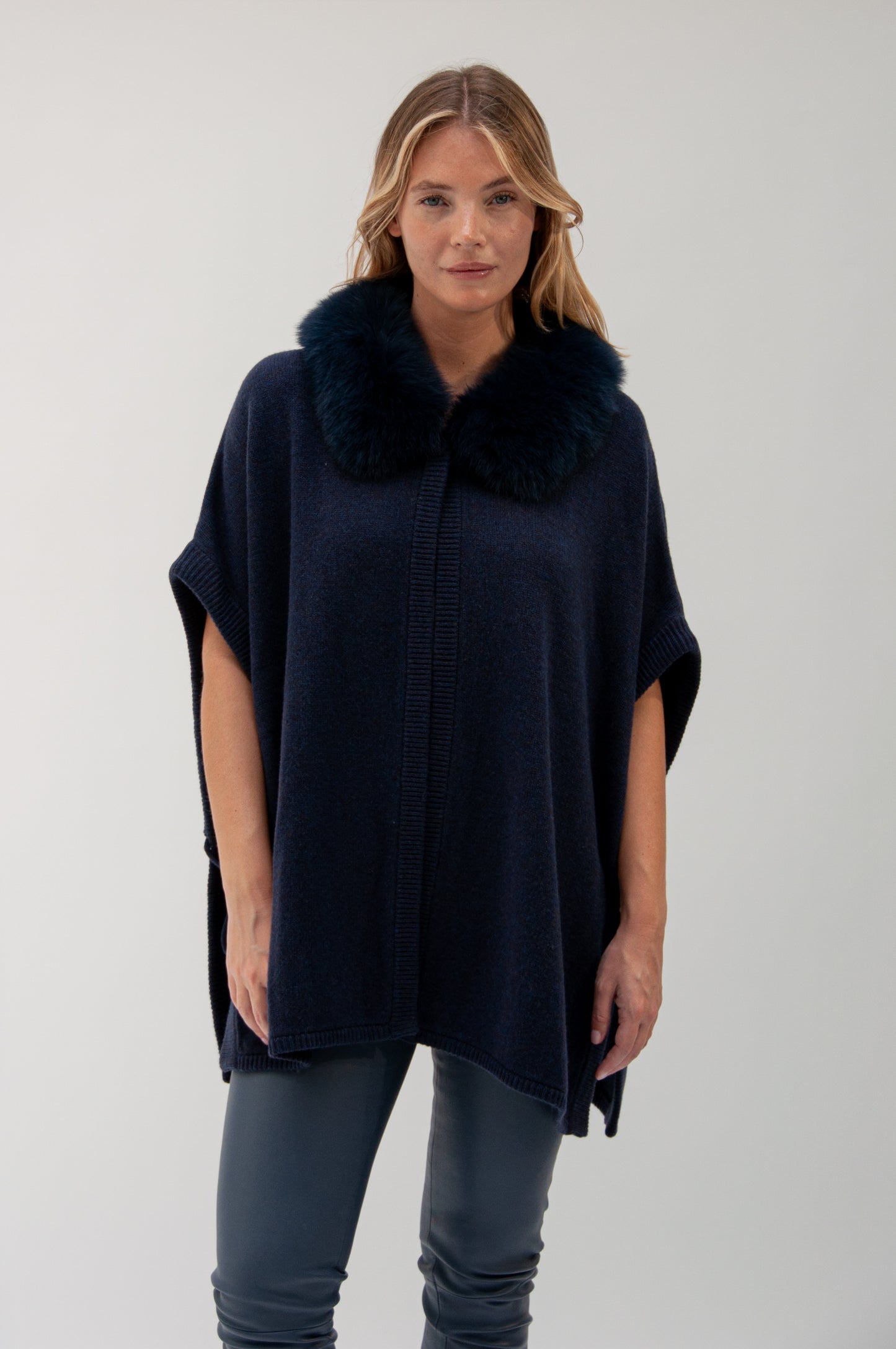 VASILE poncho