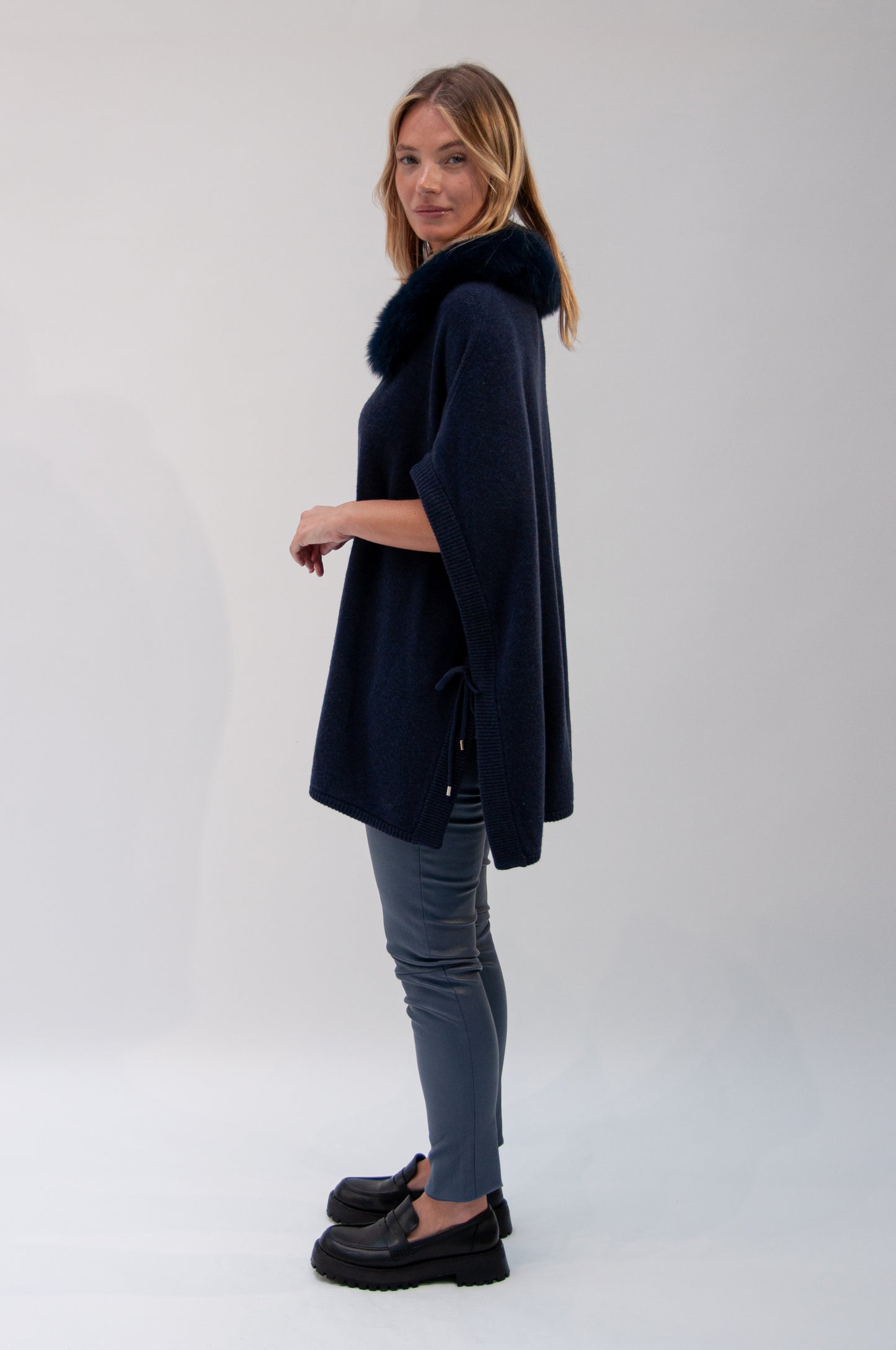VASILE poncho