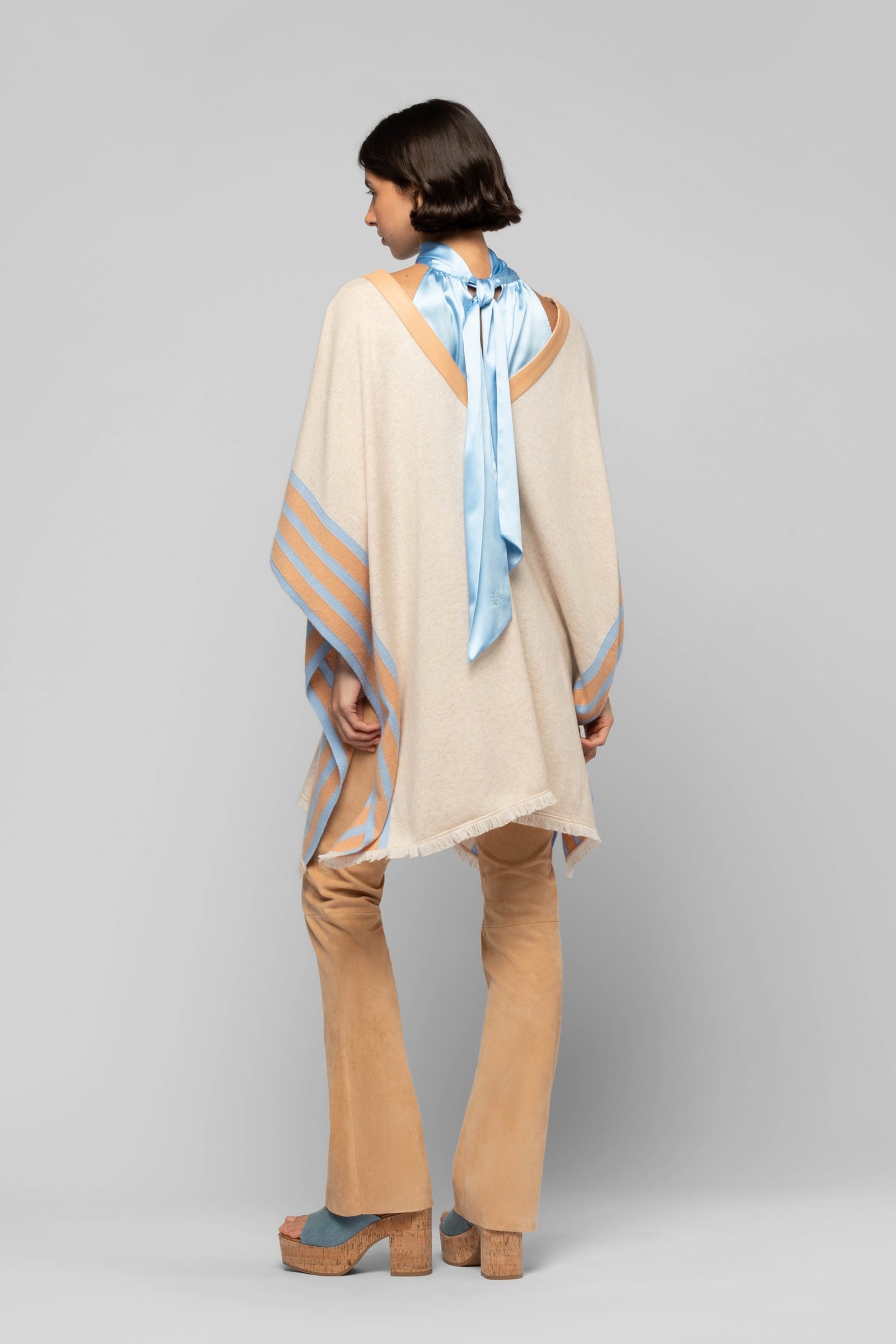 Poncho Pagata beige en laine et cachemire mode femme luxe