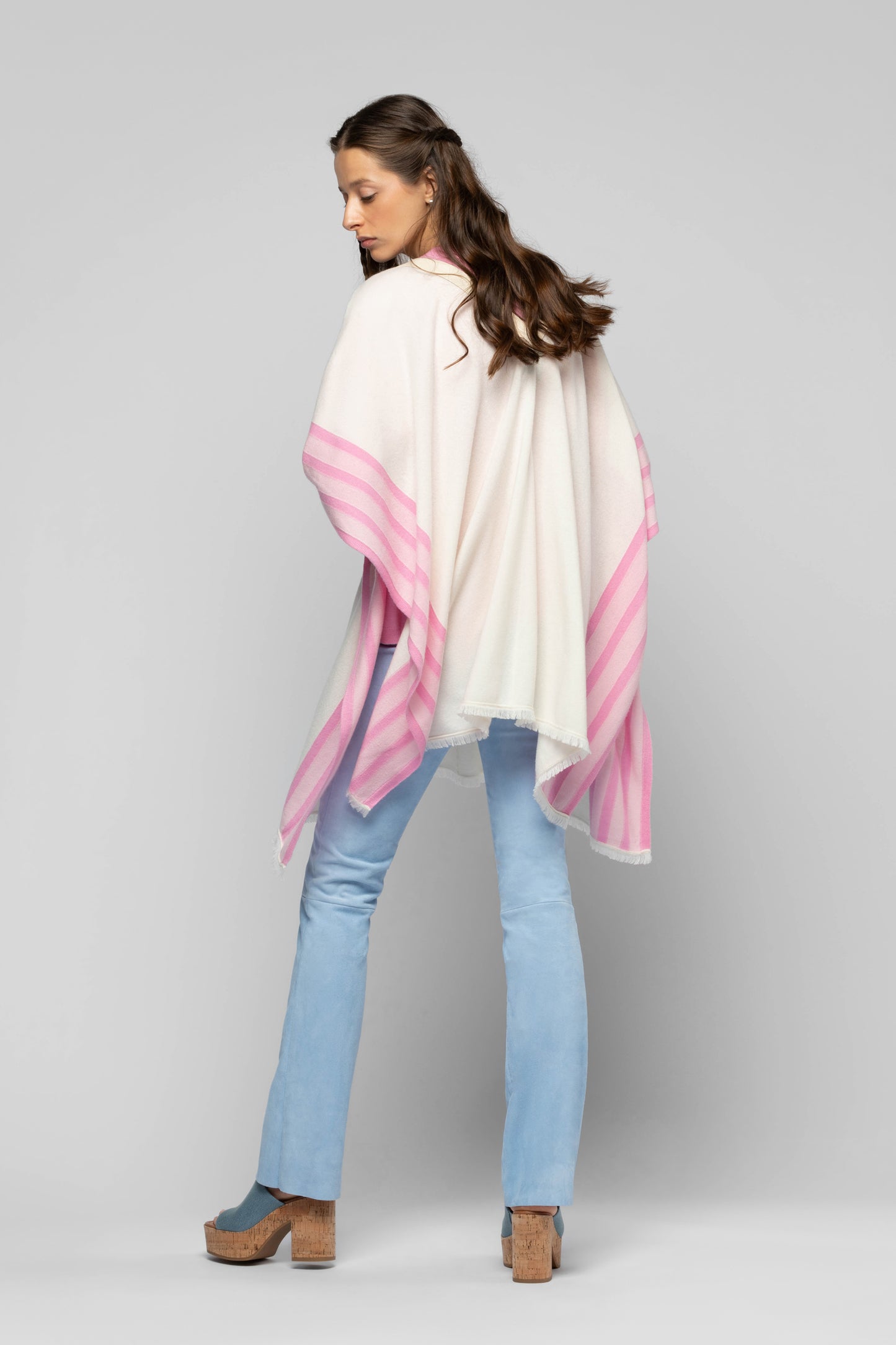 Poncho Pagata blanc en laine et cachemire mode femme luxe