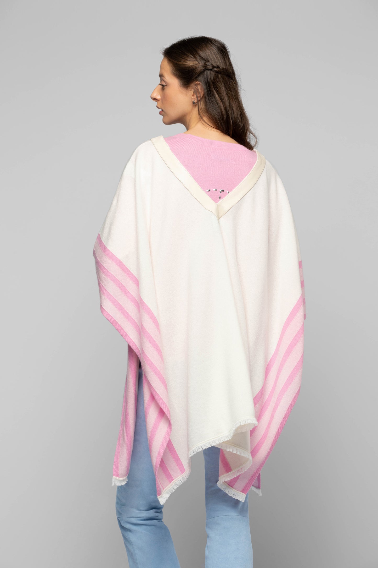 Poncho Pagata blanc en laine et cachemire mode femme luxe