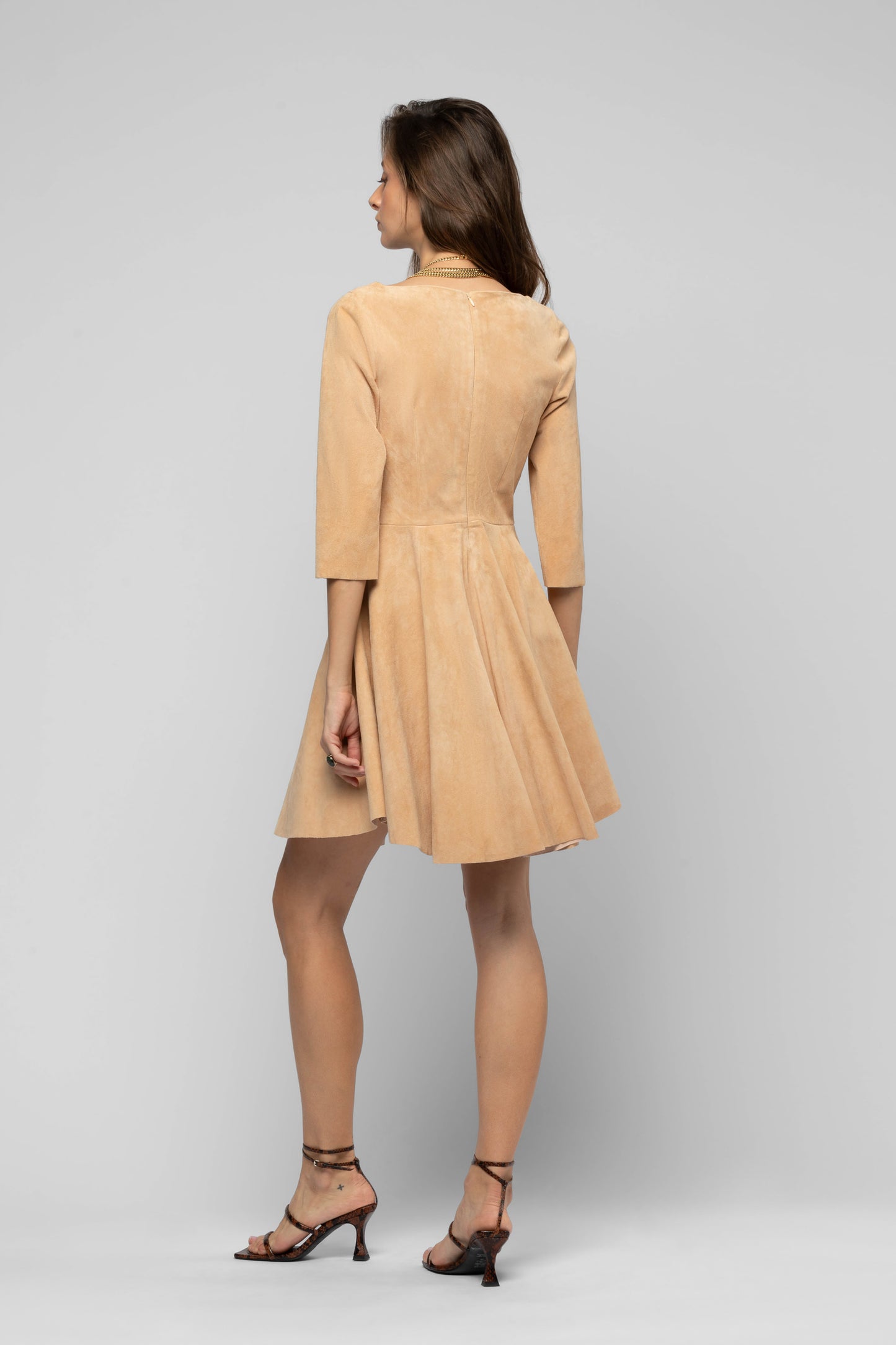 Robe Raida camel en daim mode femme luxe