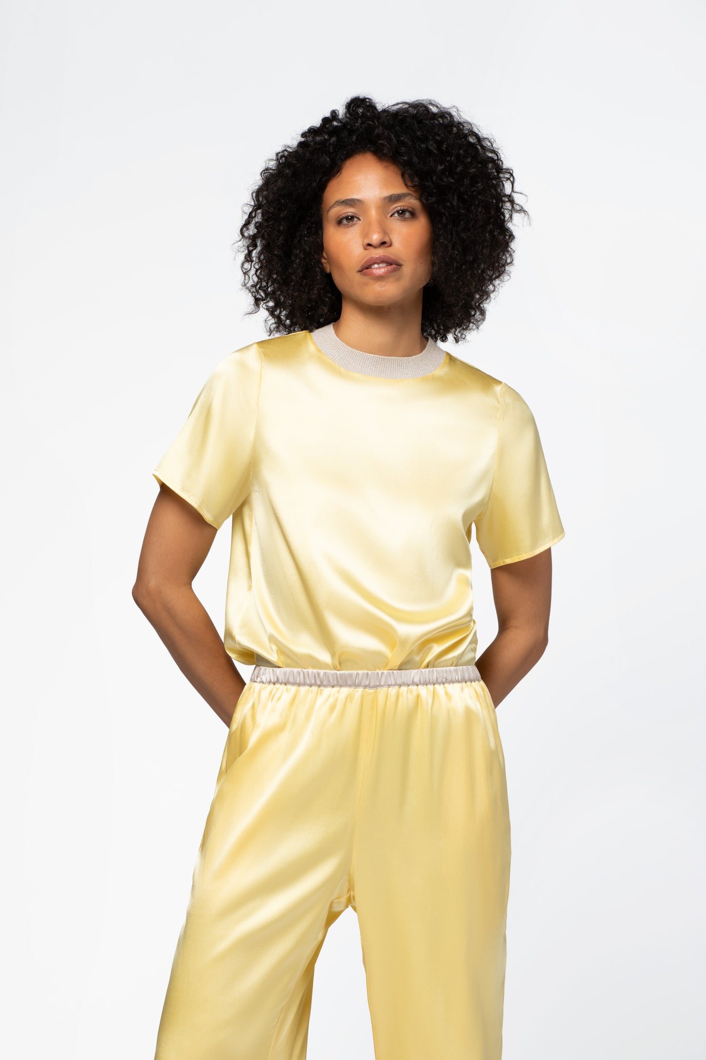 Pantalon soie jaune MAX&MOI mode femme luxe contemporain