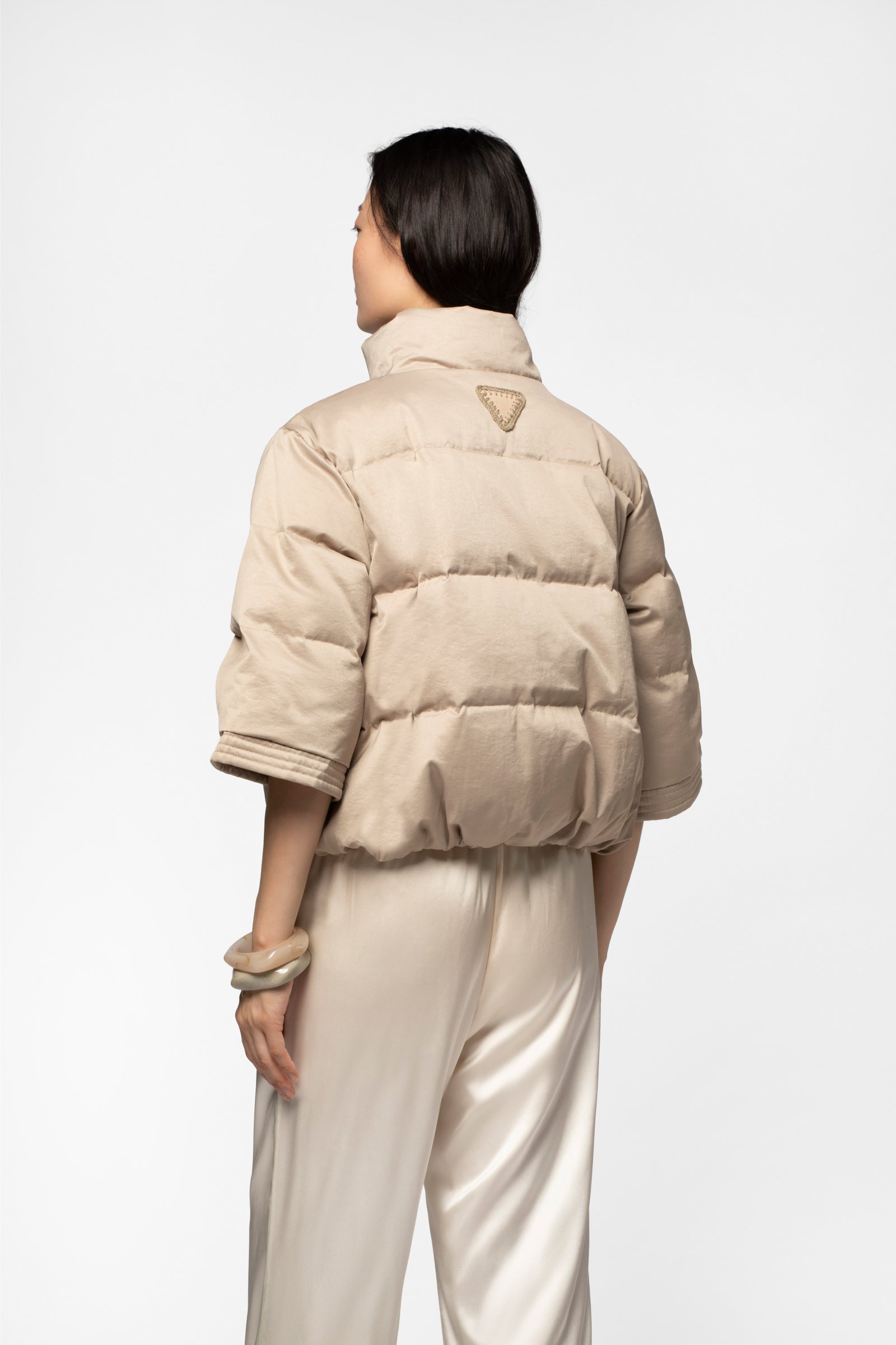 Beige cropped cotton puffer jacket with 3/4 sleeves – DALIA