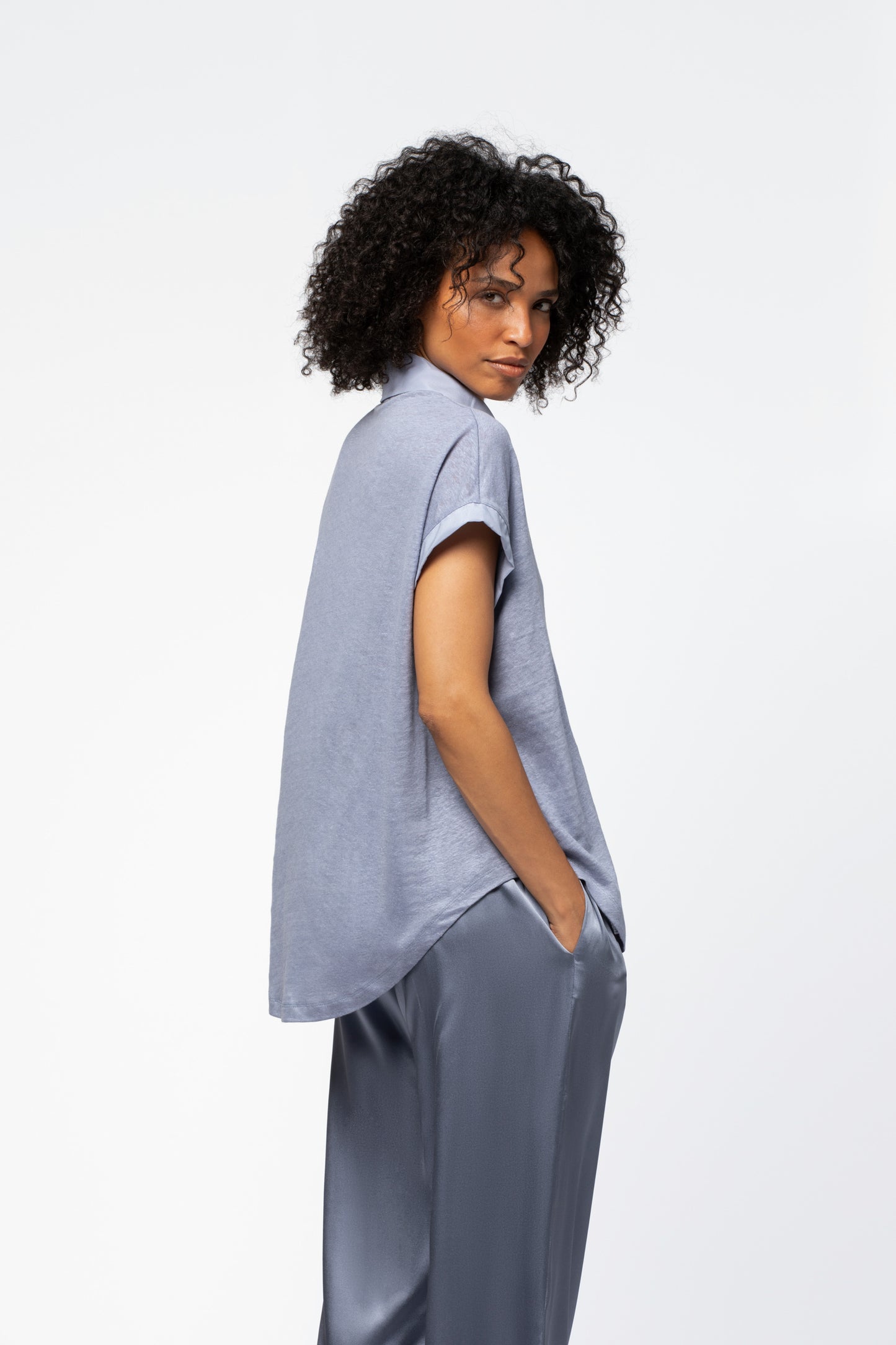 Haut lin luxe coupe ample et style élégant MAX&MOI coloris bleu horizon