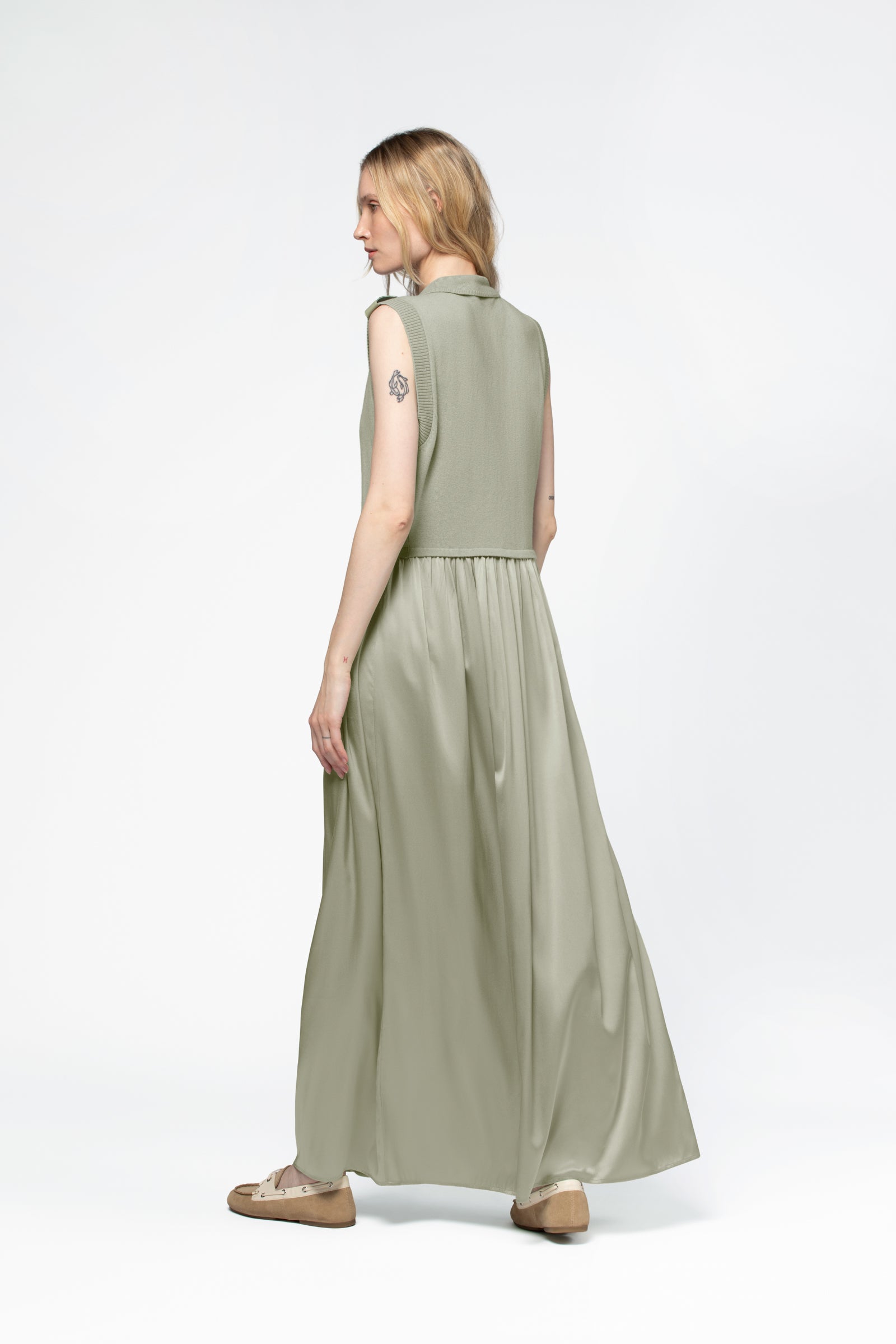 Long two-tone dress with knit top and khaki green pleated silk skirt | Women's Luxury Fashion Maxemoi Long two-tone dress with knit top and khaki green pleated silk skirt | Women's Luxury Fashion Maxemoi