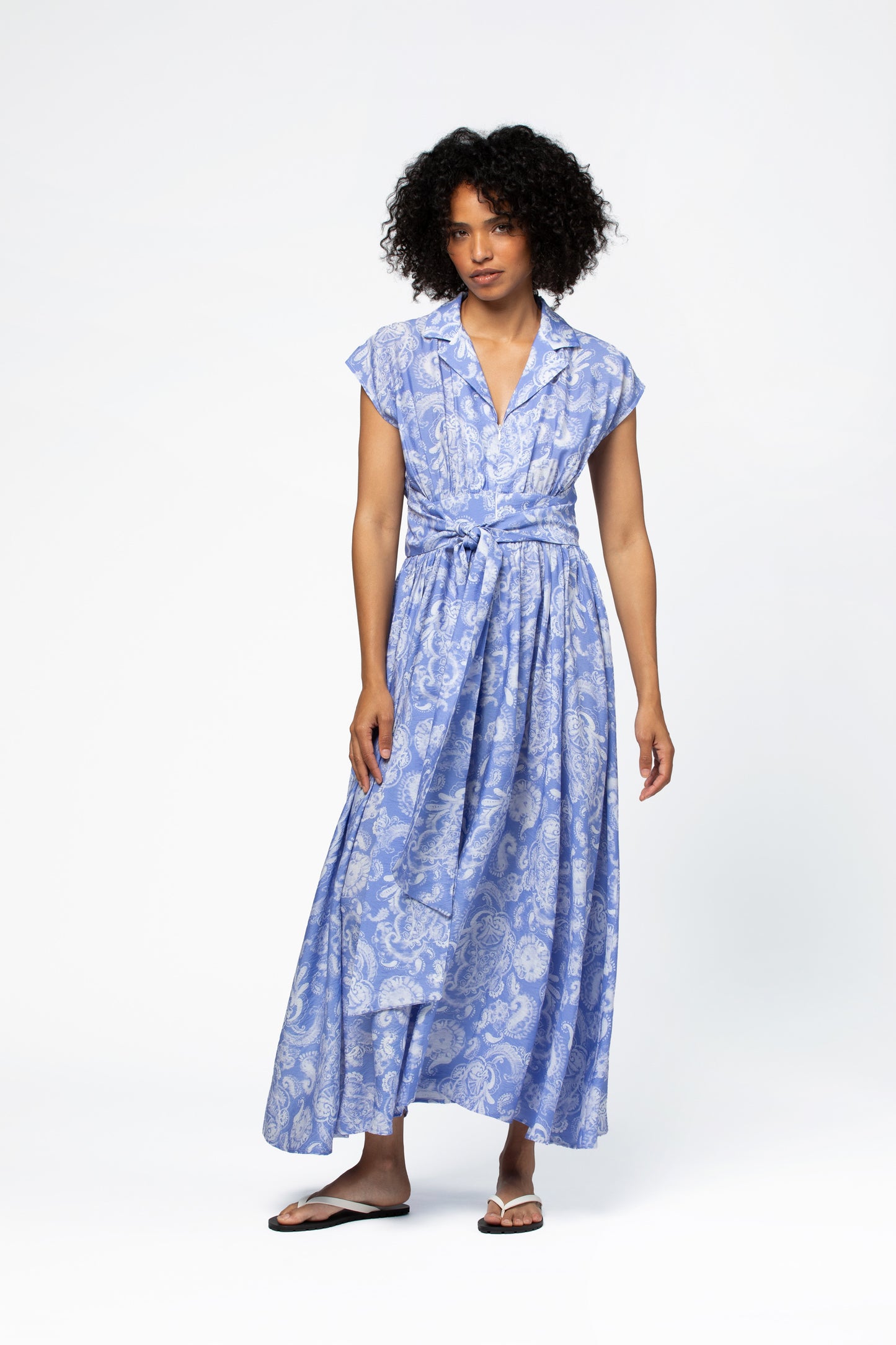Robe chemise femme bleu en viscose coupe fluide MAX&MOI mode luxe contemporain