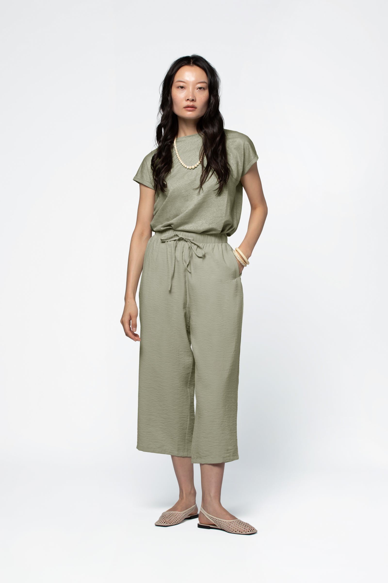 T-shirt lin respirant luxe femme MAX&MOI silhouette contemporaine vert