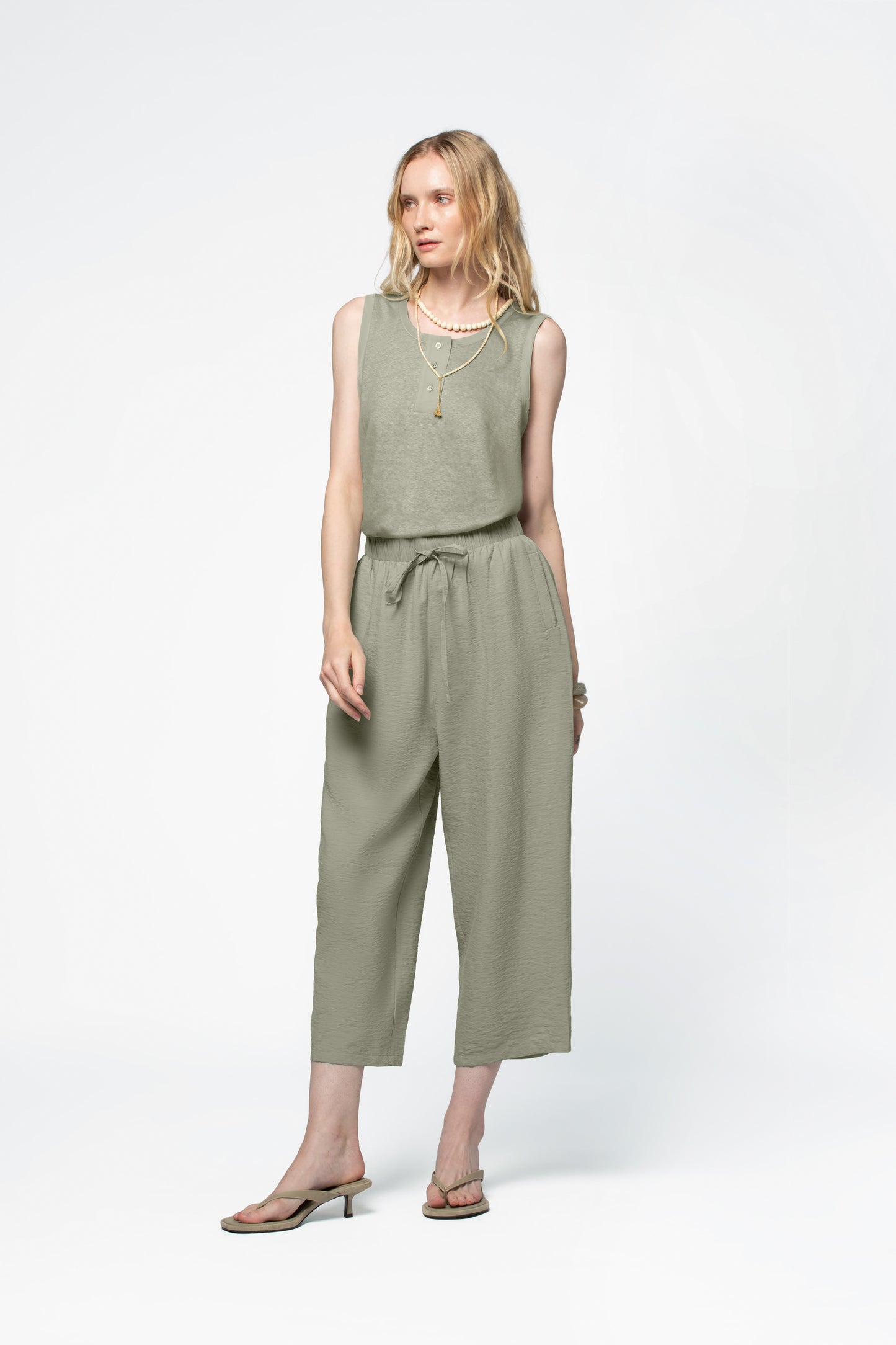 Top lin sans manches luxe femme MAX&MOI silhouette contemporaine vert
