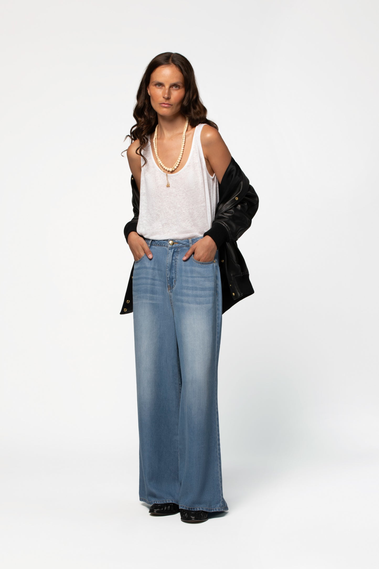 Top lin sans manches luxe femme MAX&MOI silhouette contemporaine blanc