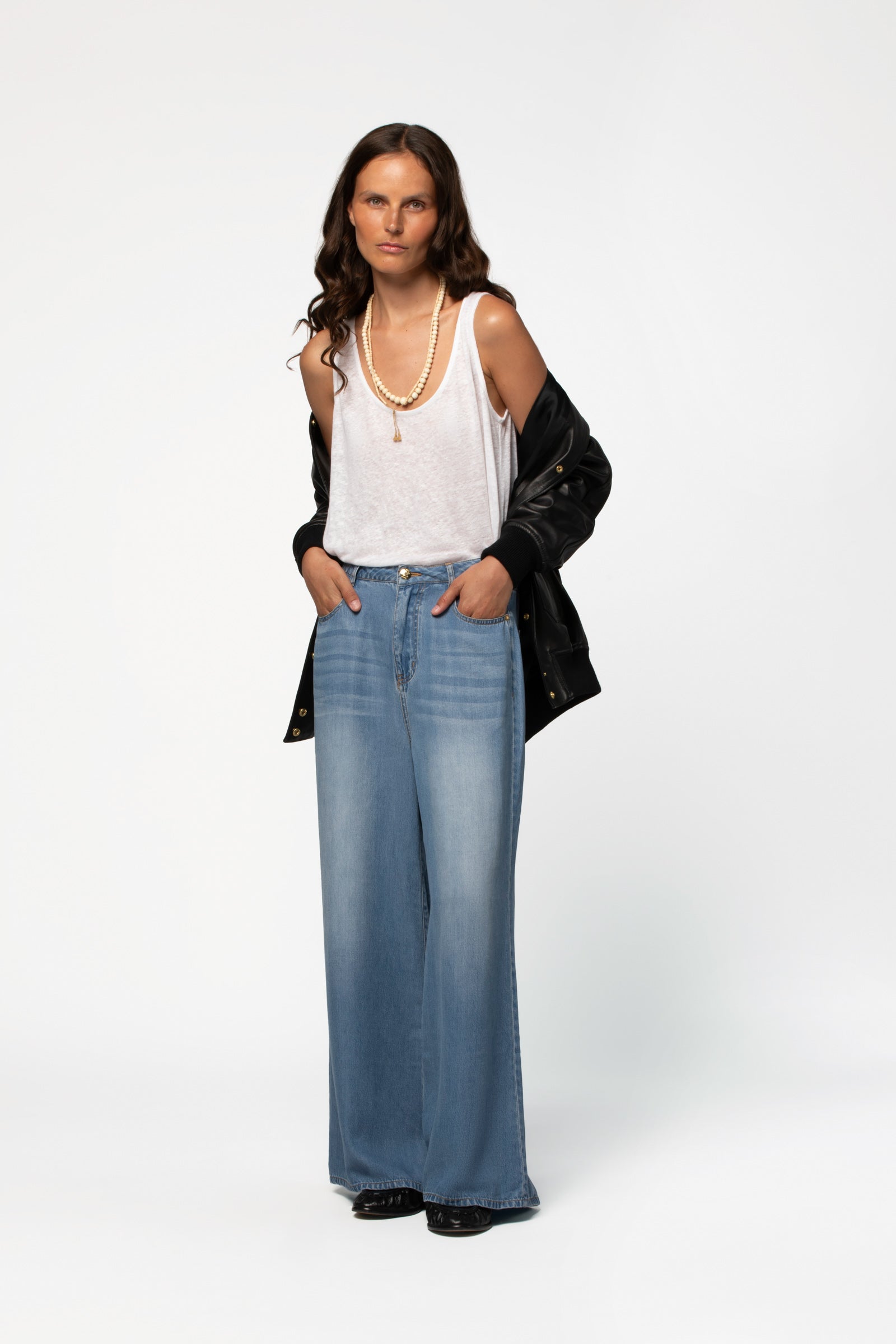 Top lin sans manches luxe femme MAX&MOI silhouette contemporaine blanc