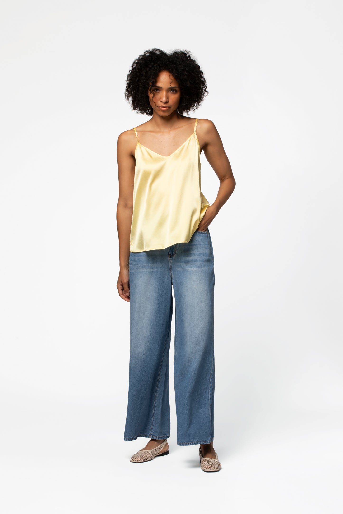 Top sans manches en soie luxe femme jauneMAX&MOI silhouette contemporaine