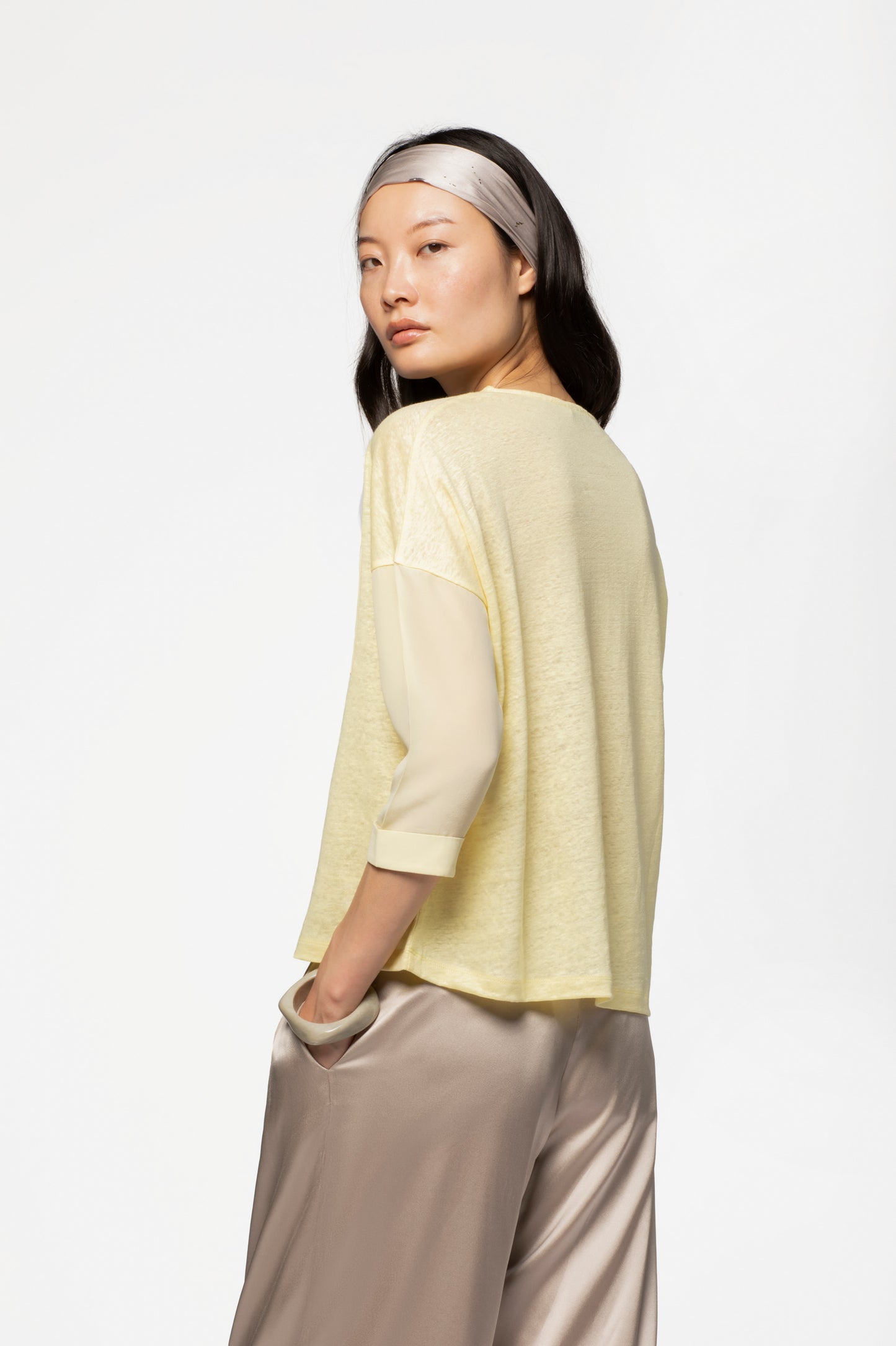 T-shirt lin manches courtes luxe femme MAX&MOI silhouette contemporaine jaune