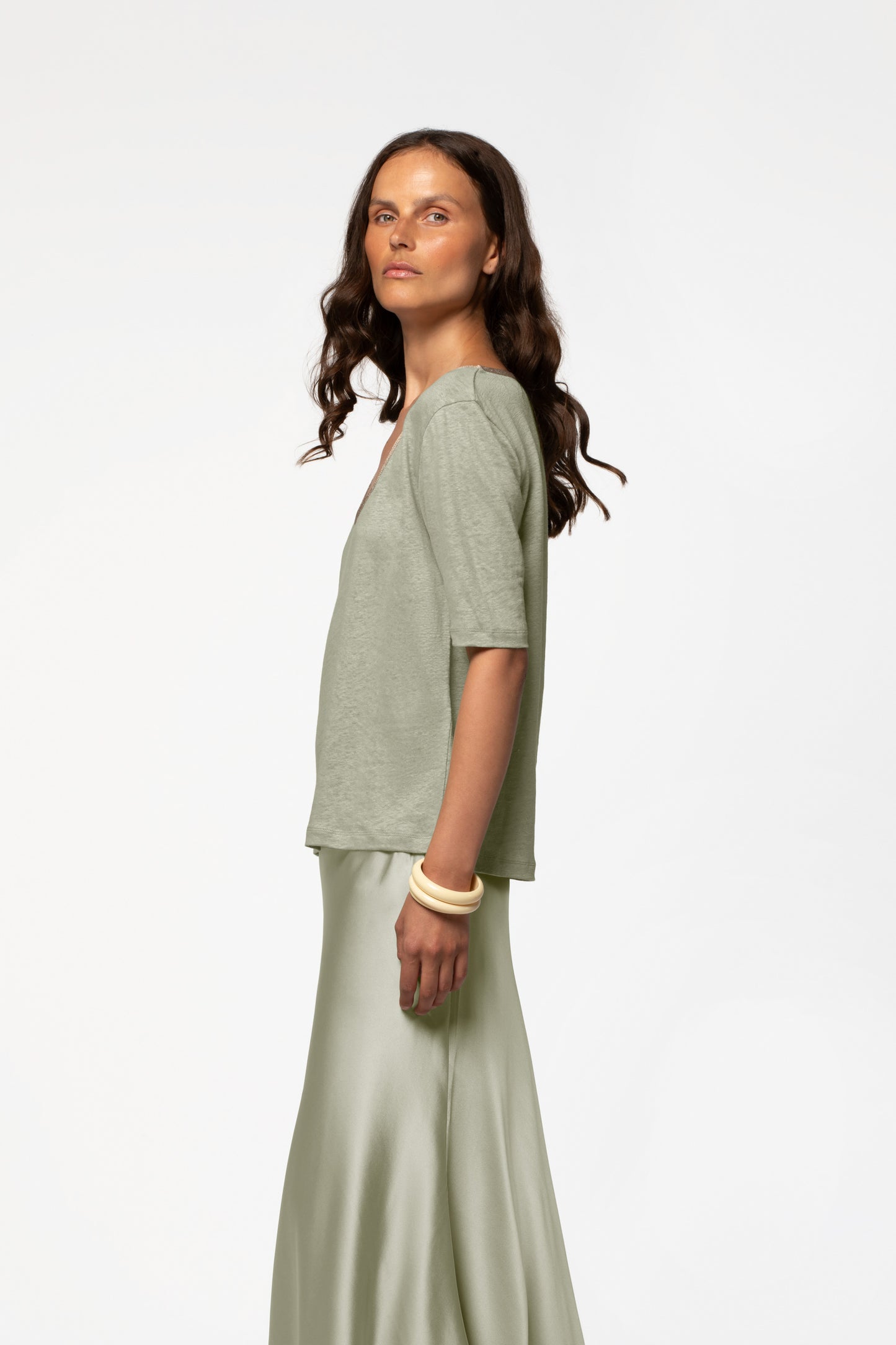 T-shirt lin respirant luxe femme MAX&MOI silhouette contemporaine vert