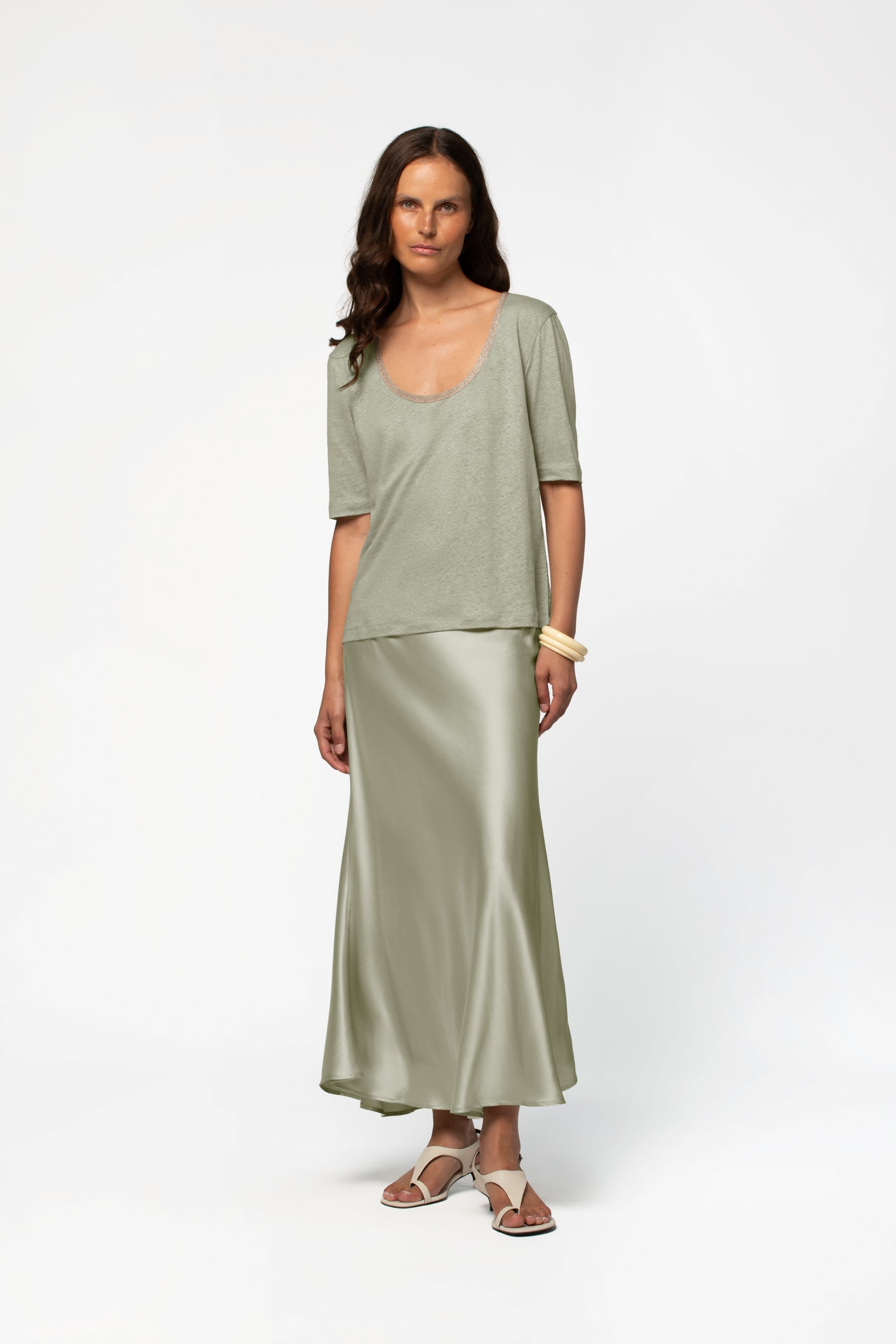 T-shirt lin manches courtes luxe femme MAX&MOI silhouette contemporaine vert