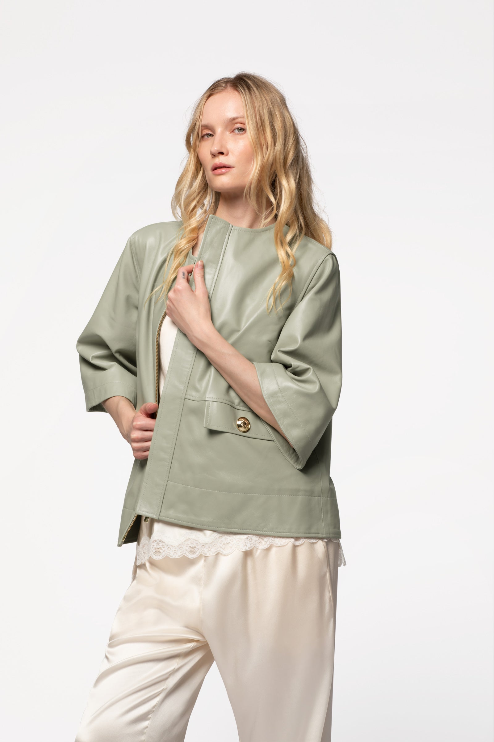 Veste femme en cuir d'agneau lisse vert collection été MAX&MOI