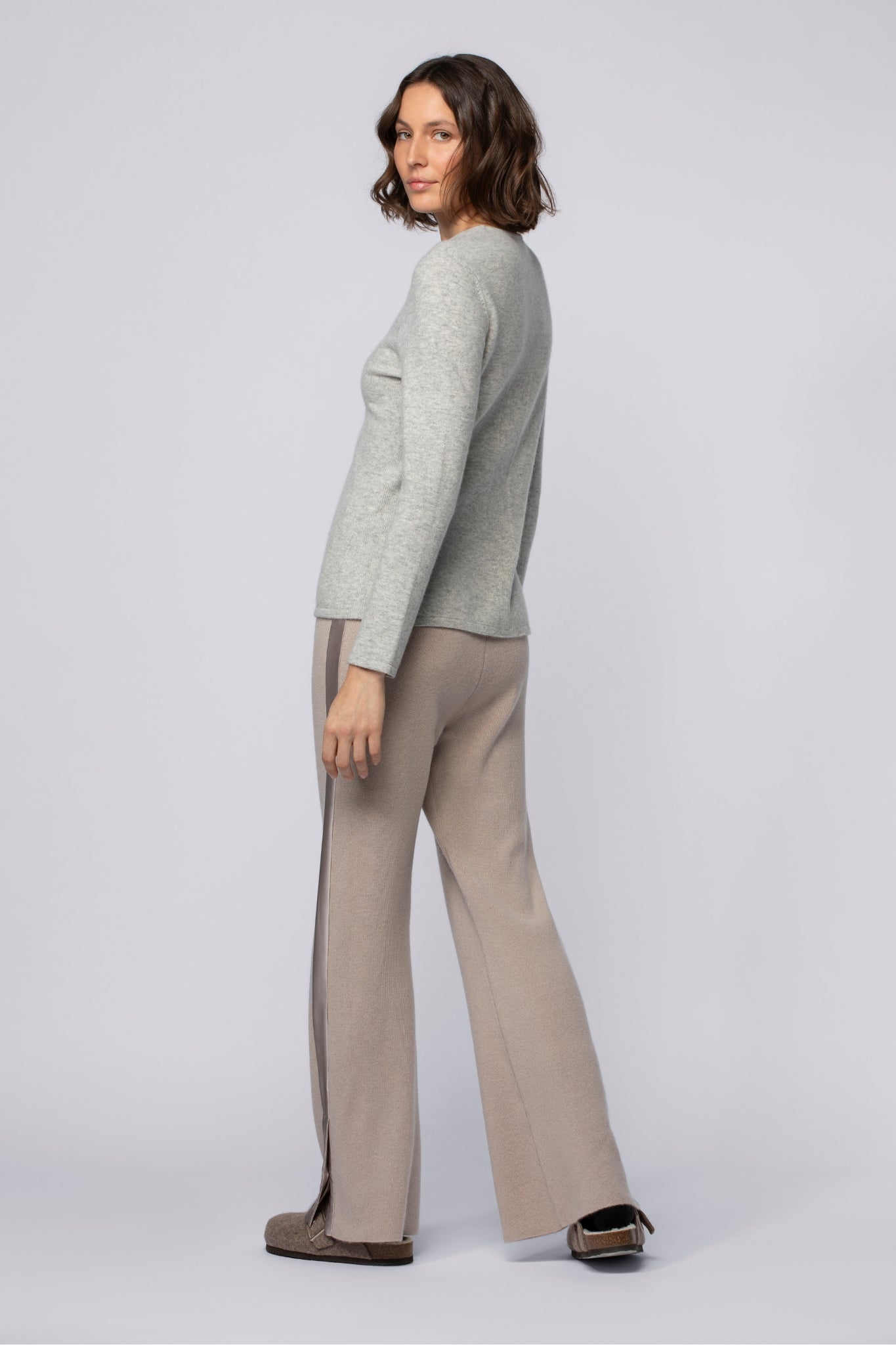 Pantalon BANI taupe en laine cachemire haut de gamme MAX&MOI