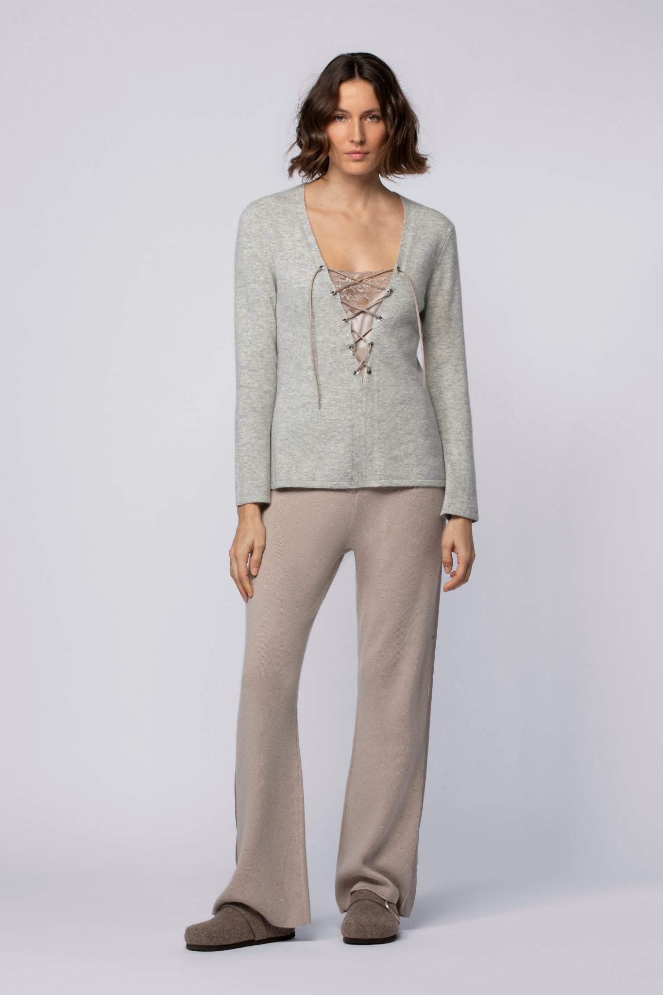 Pantalon BANI taupe en laine cachemire haut de gamme MAX&MOI