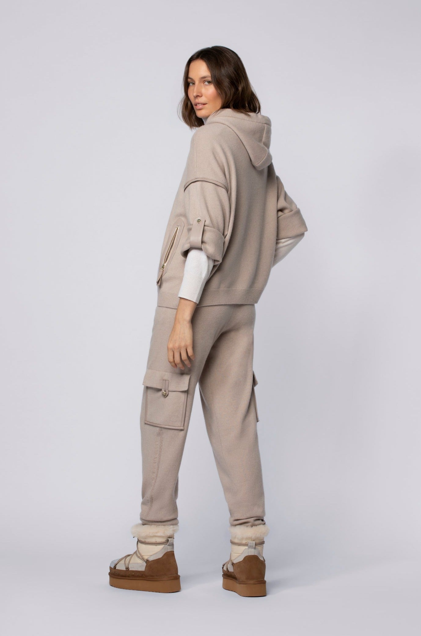 Pantalon BERNA taupe en laine cachemire haut de gamme MAX&MOI