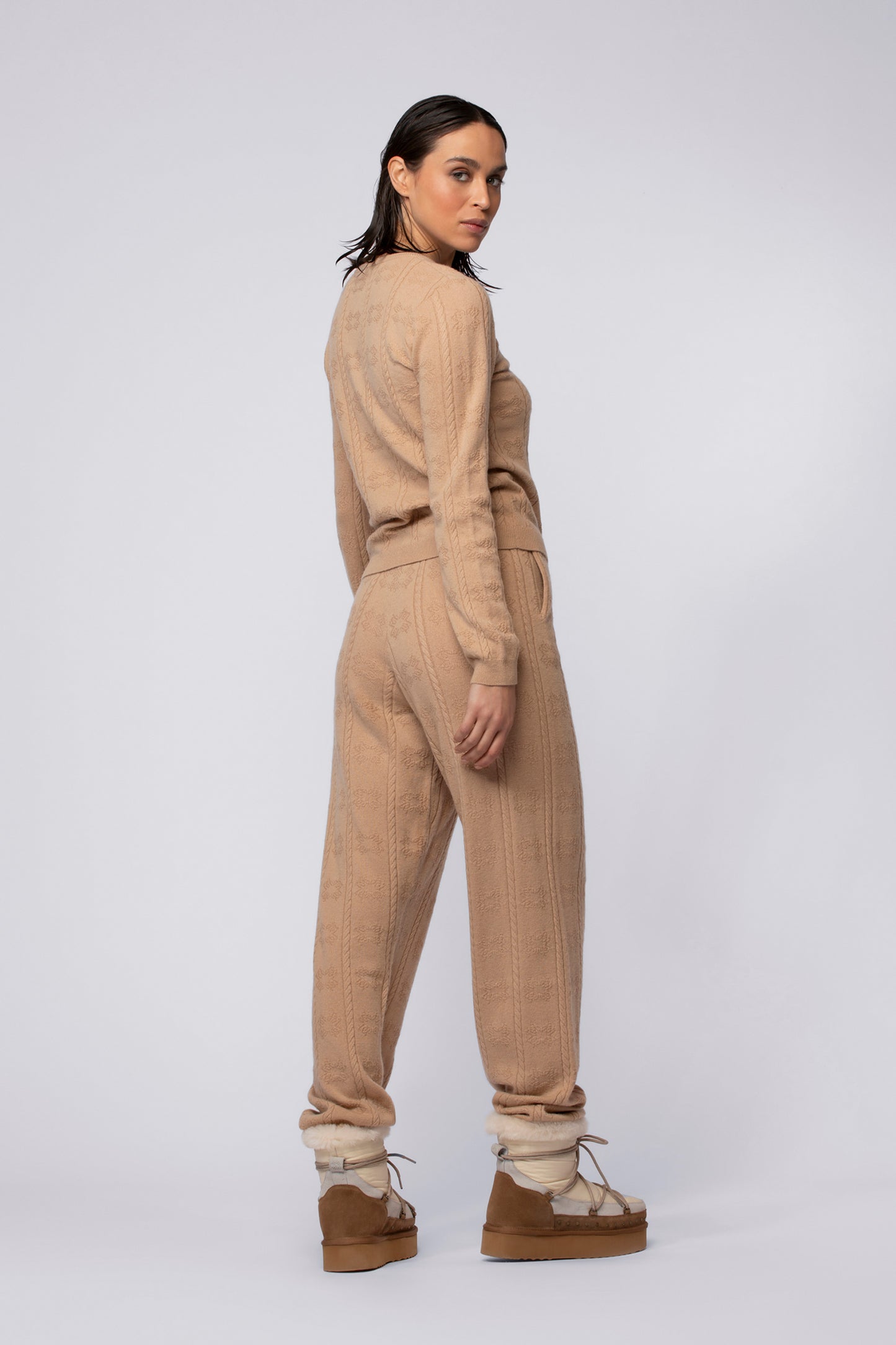 Pantalon BYNA camel en cachemire haut de gamme MAX&MOI