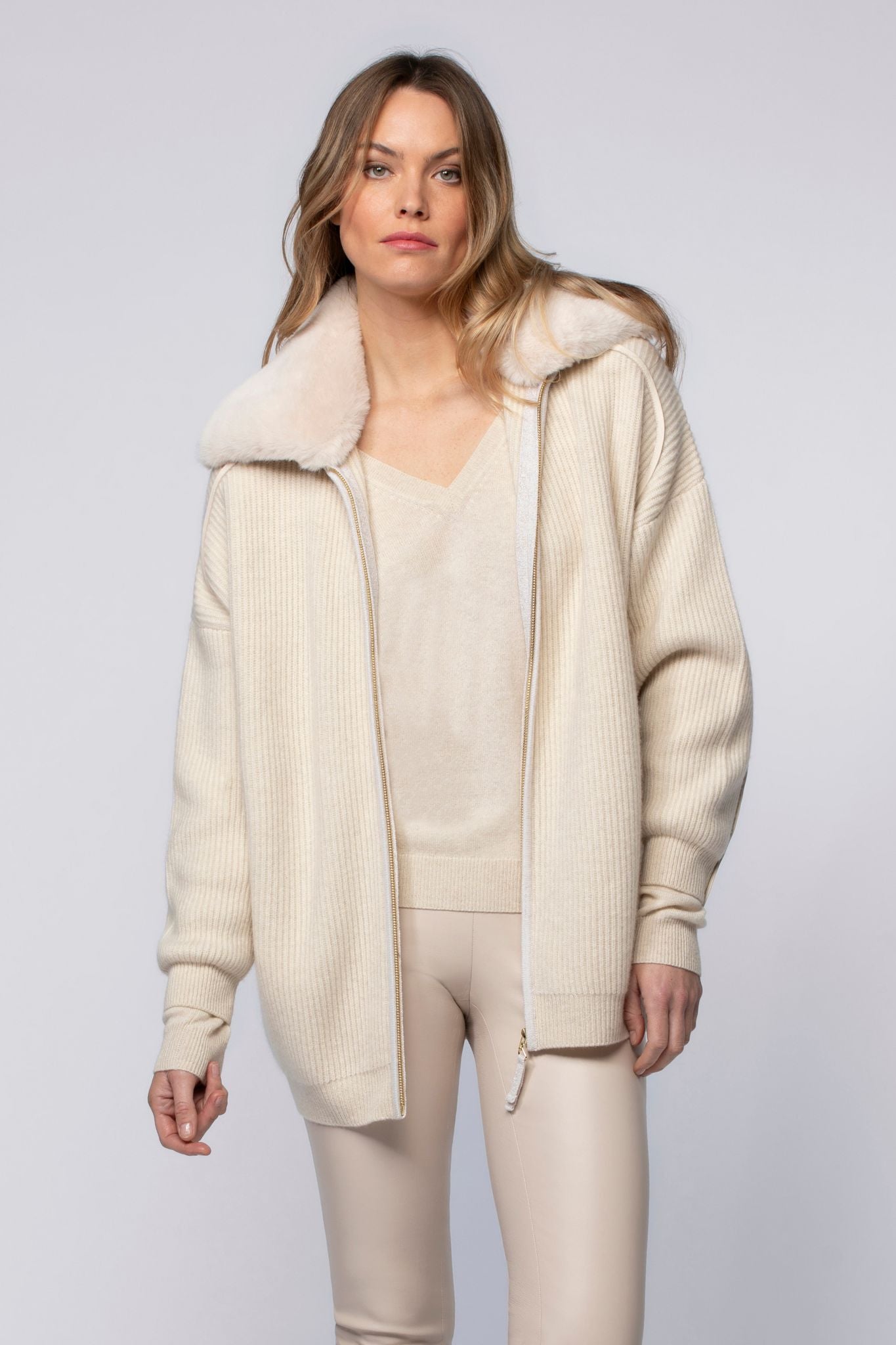 Gilet GRANA beige en laine mérinos cachemire haut de gamme MAX&MOI