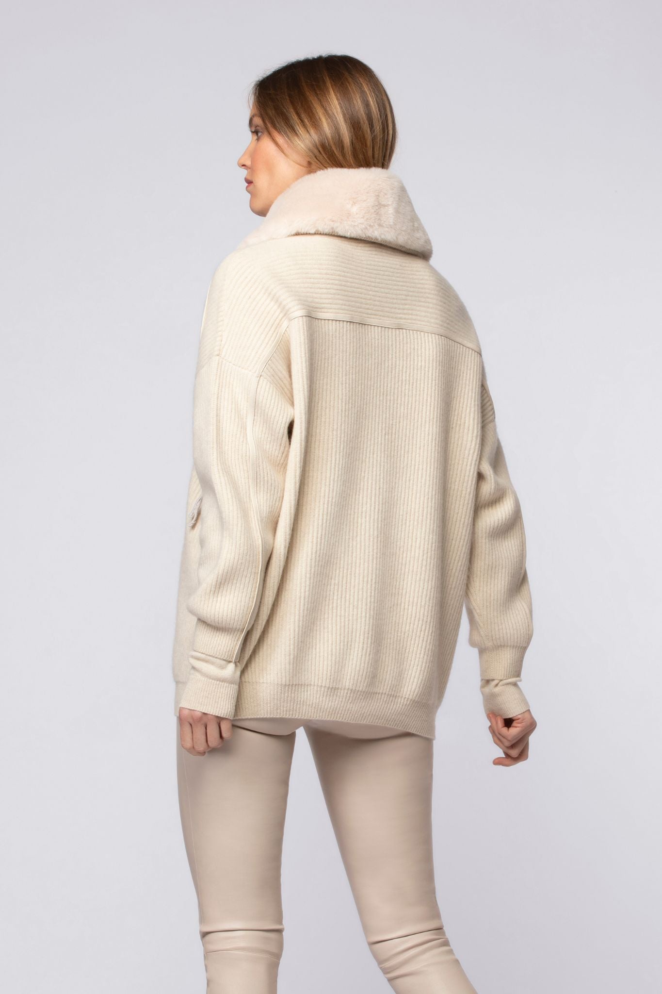 Gilet GRANA beige en laine mérinos cachemire haut de gamme MAX&MOI