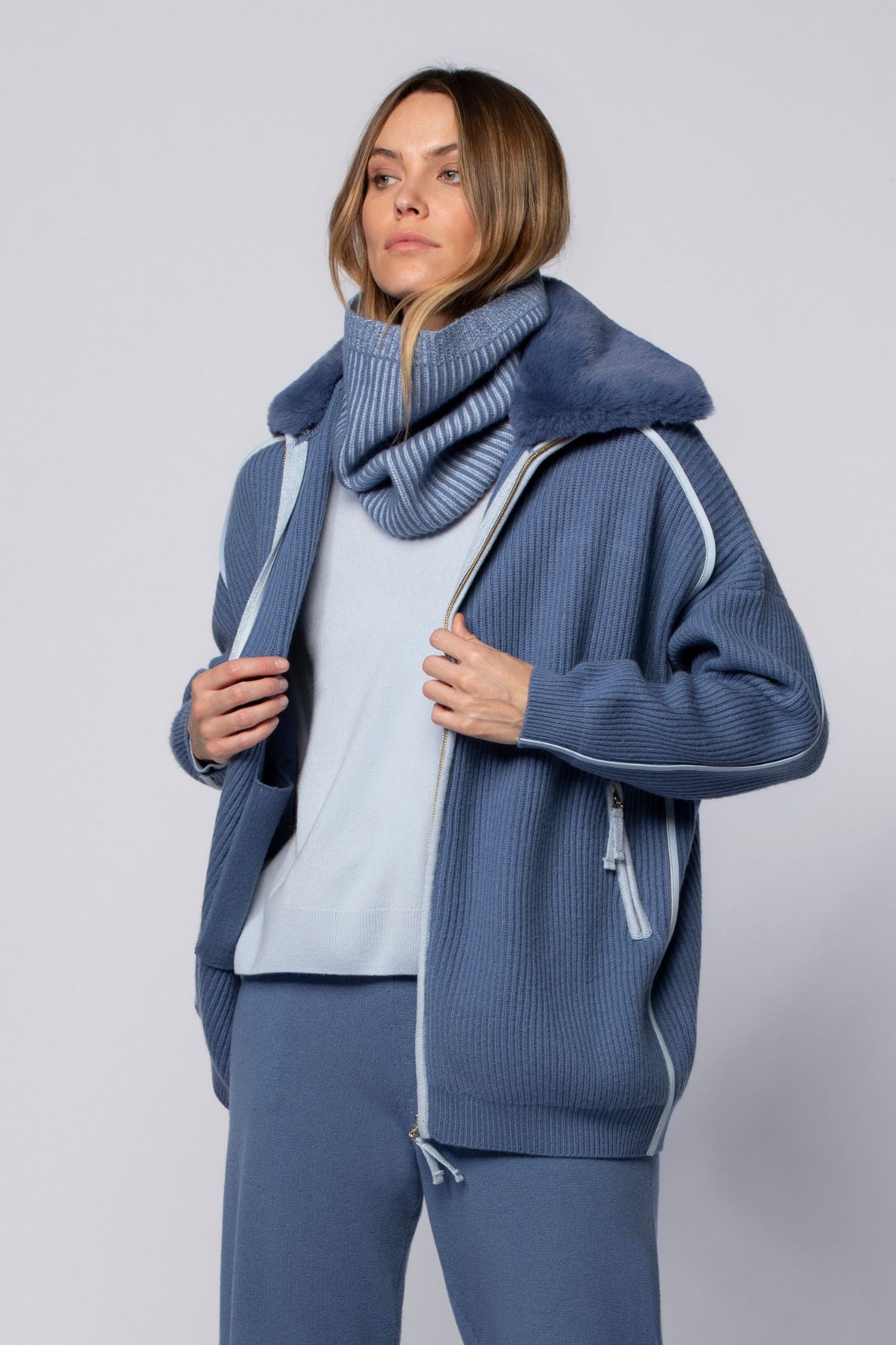 Gilet GRANA bleu océan en laine mérinos cachemire haut de gamme MAX&MOI