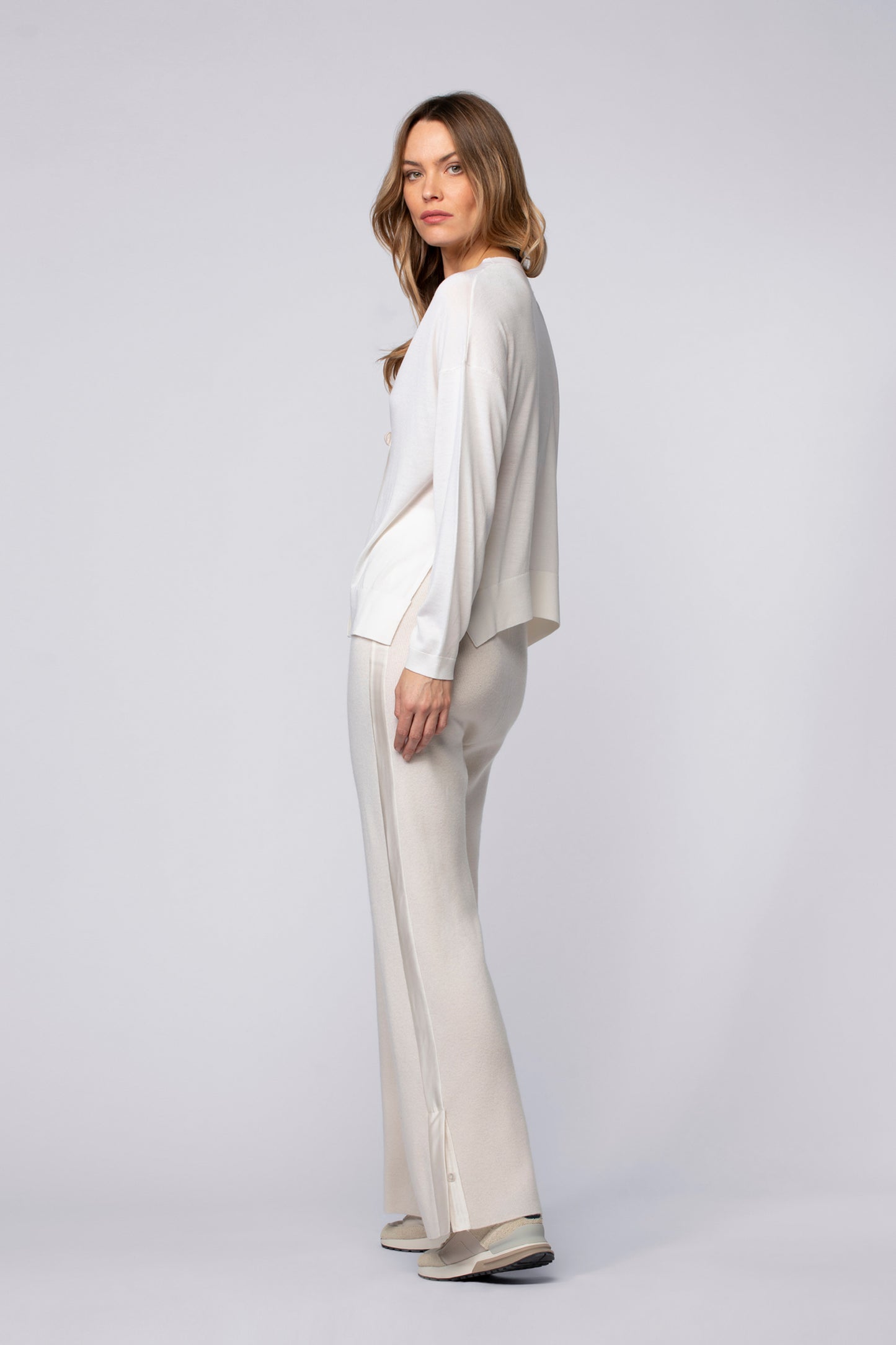 Pull PANES blanc en viscose laine haut de gamme MAX&MOI