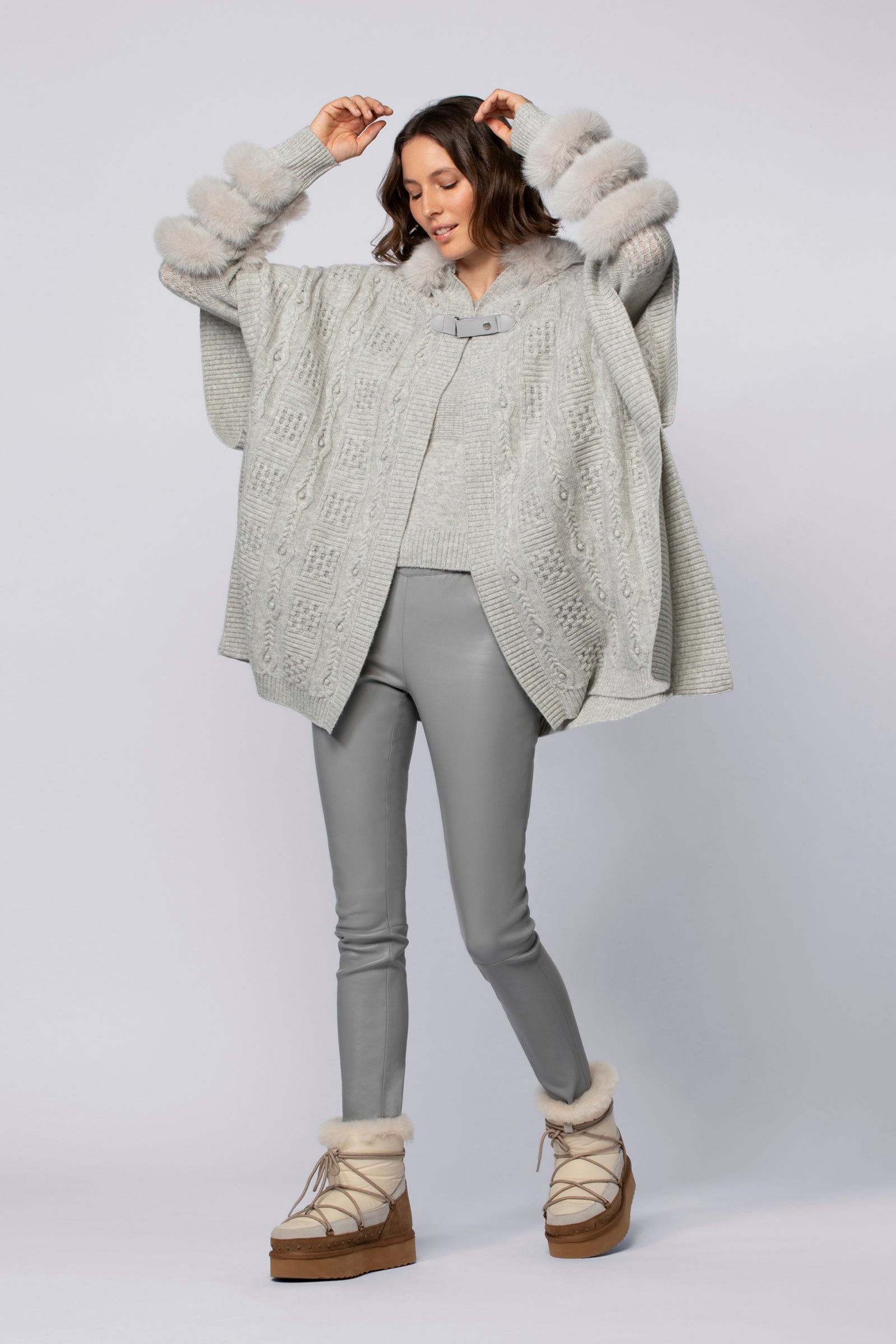 Poncho PERCE gris en laine cachemire haut de gamme MAX&MOI