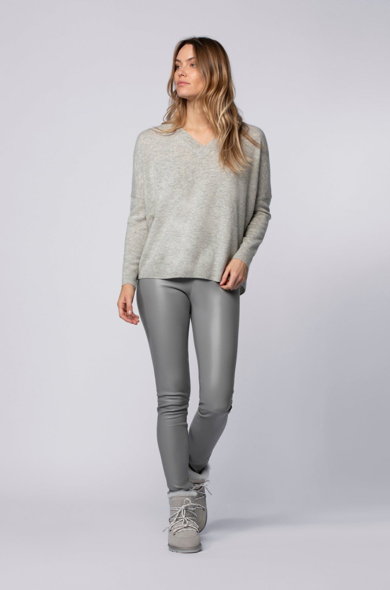 Pantalon PERLEGGING gris en cuir d'agneau coton haut de gamme MAX&MOI