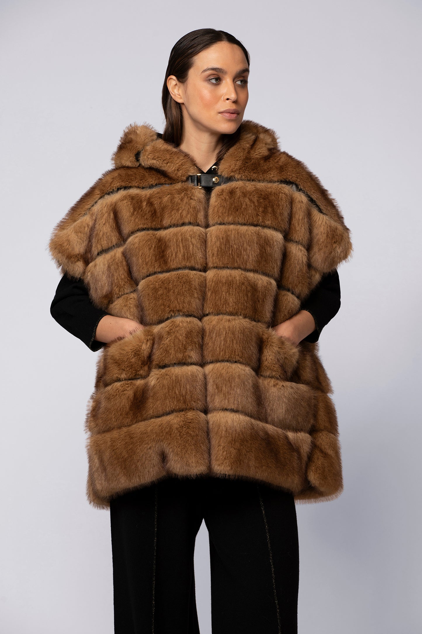 Poncho PLUMA camel en laine cachemire haut de gamme MAX&MOI